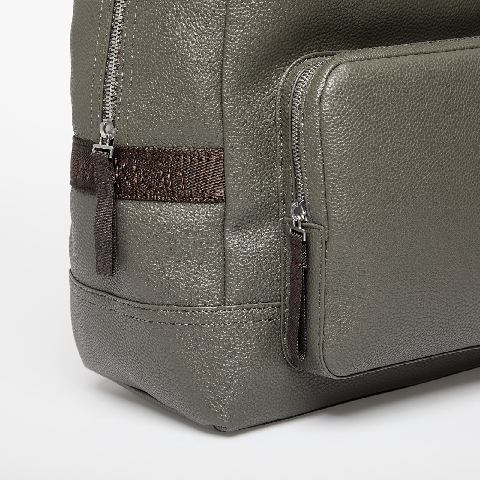 Mochilas para hombres Calvin Klein Jeans Cargo Round Backpack Gray