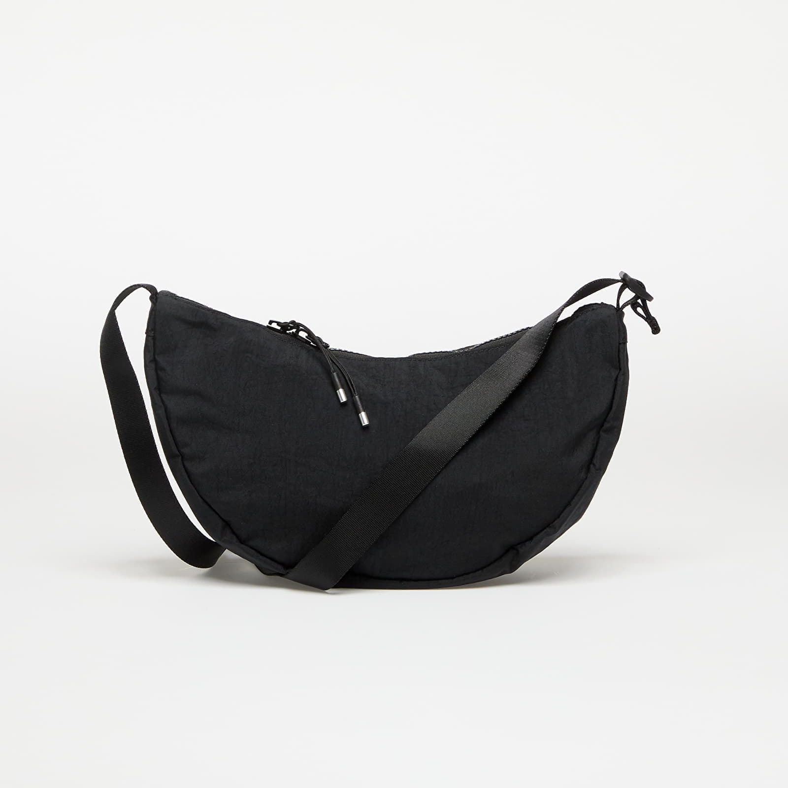 Nike Aura Crescent Crossbody Bag 4L Black/ Black/ Matte Silver 4 l