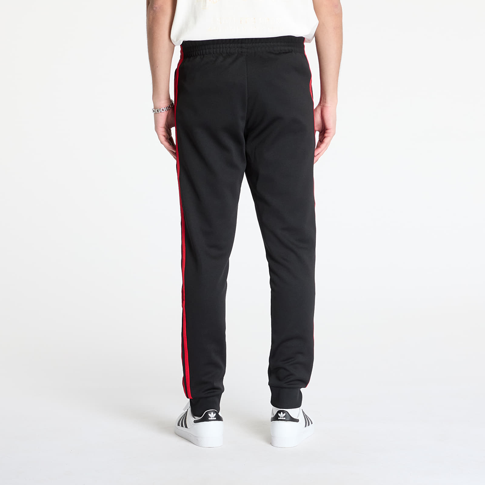 Miesten collegehousut adidas Sst Adicolor Classics Trackpant Black/ Better Scarlet