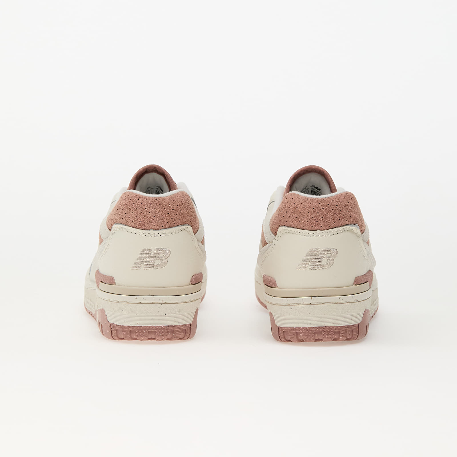 Men's sneakers and shoes New Balance 550 Pink Sand