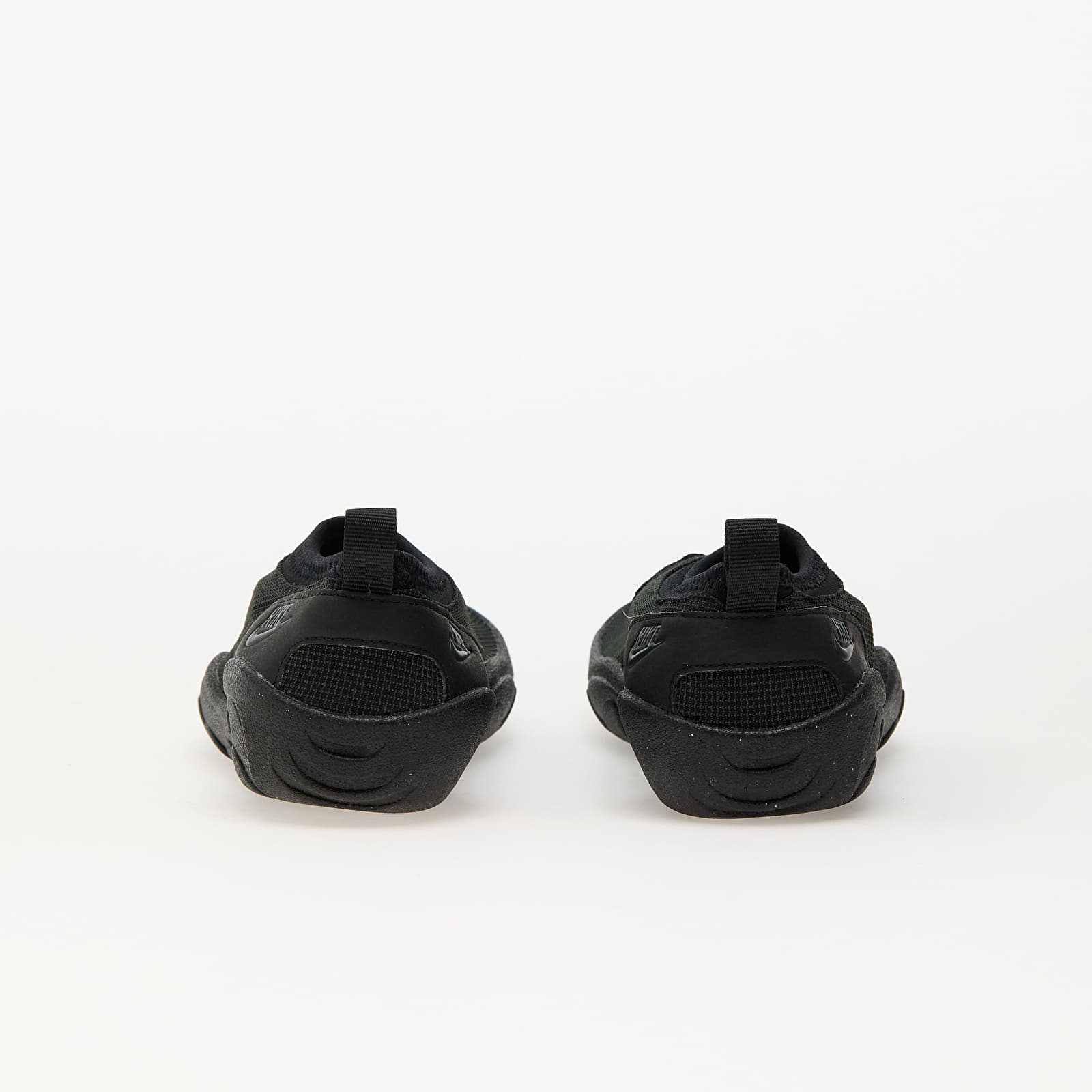 Meeste tossud ja kingad Nike Aqua Turf Black/ Off Noir-Black