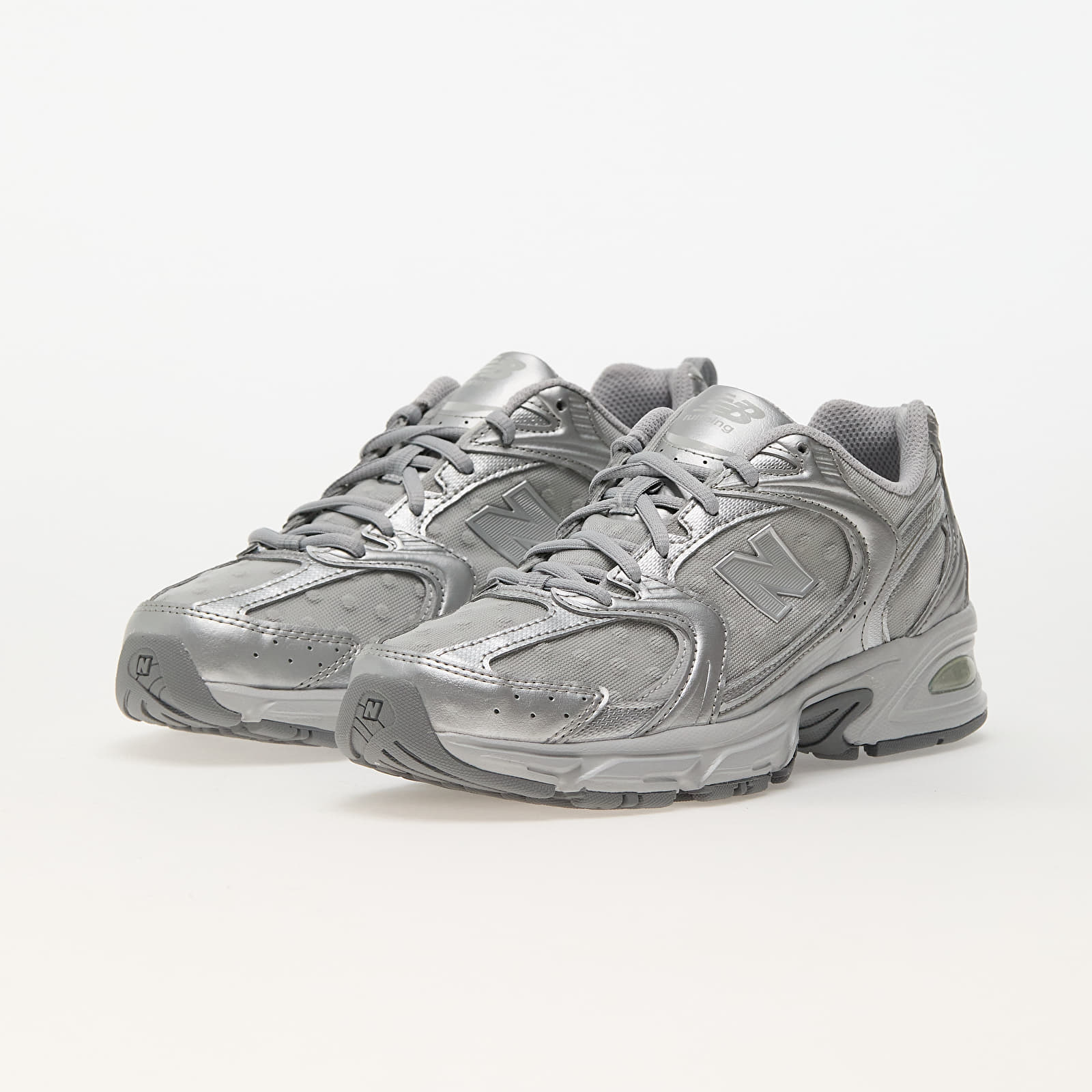 Chaussures et baskets homme New Balance 530 Silver Metallic/ Raincloud/ Polka Dots