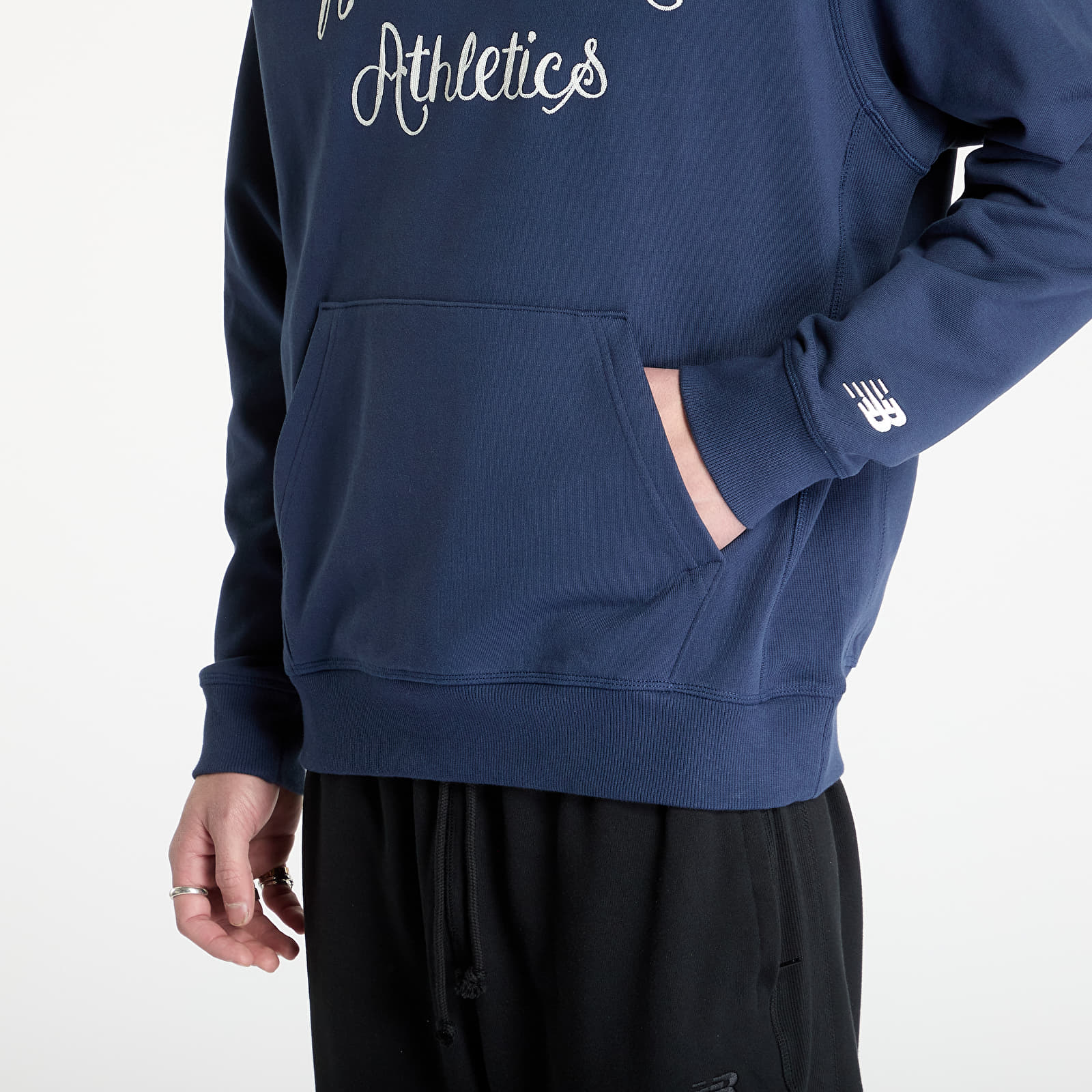 Sweatshirts för män New Balance Athletics Relaxed League Hoodie Blue