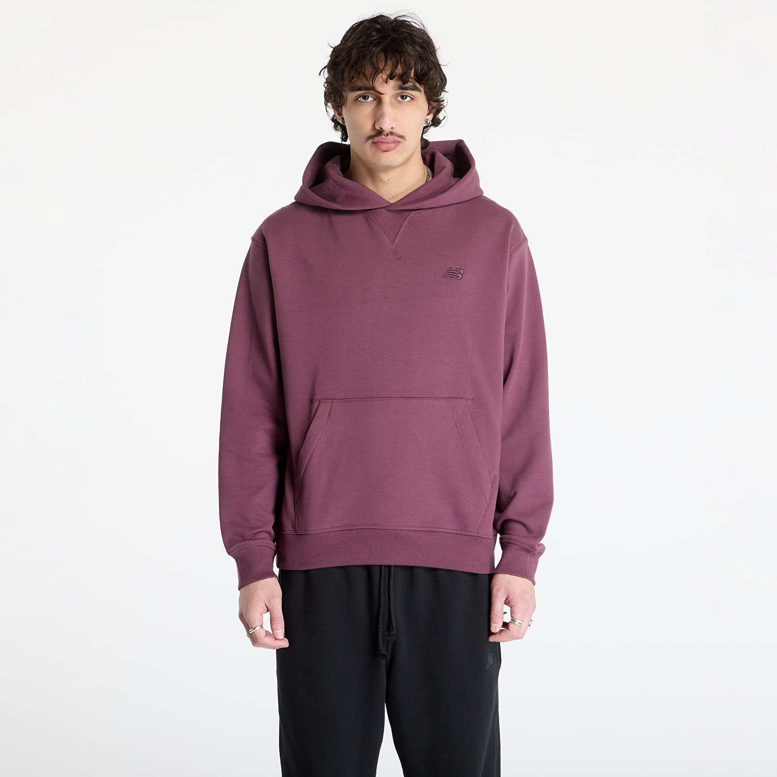 Sweatshirts för män New Balance Athletics French Terry Hoodie Violet