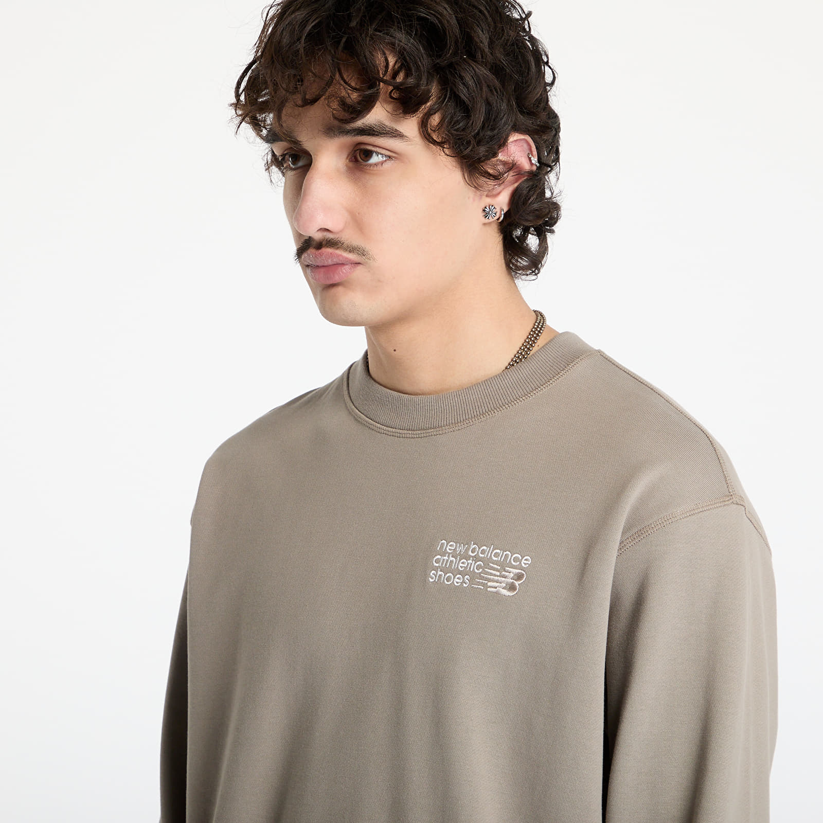 Sudaderas de hombre New Balance Athletics Premium Logo Crew Sweatshirt Grey