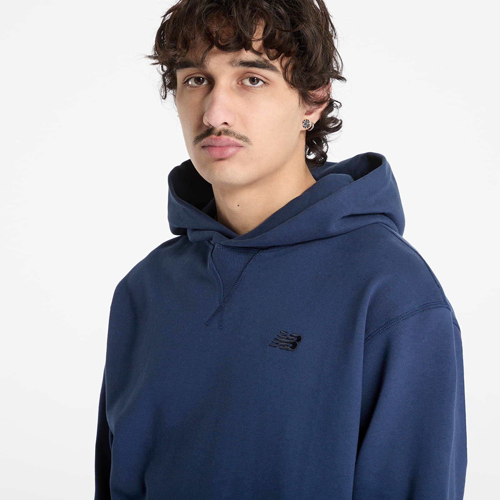 Sudaderas de hombre New Balance Athletics French Terry Hoodie Blue