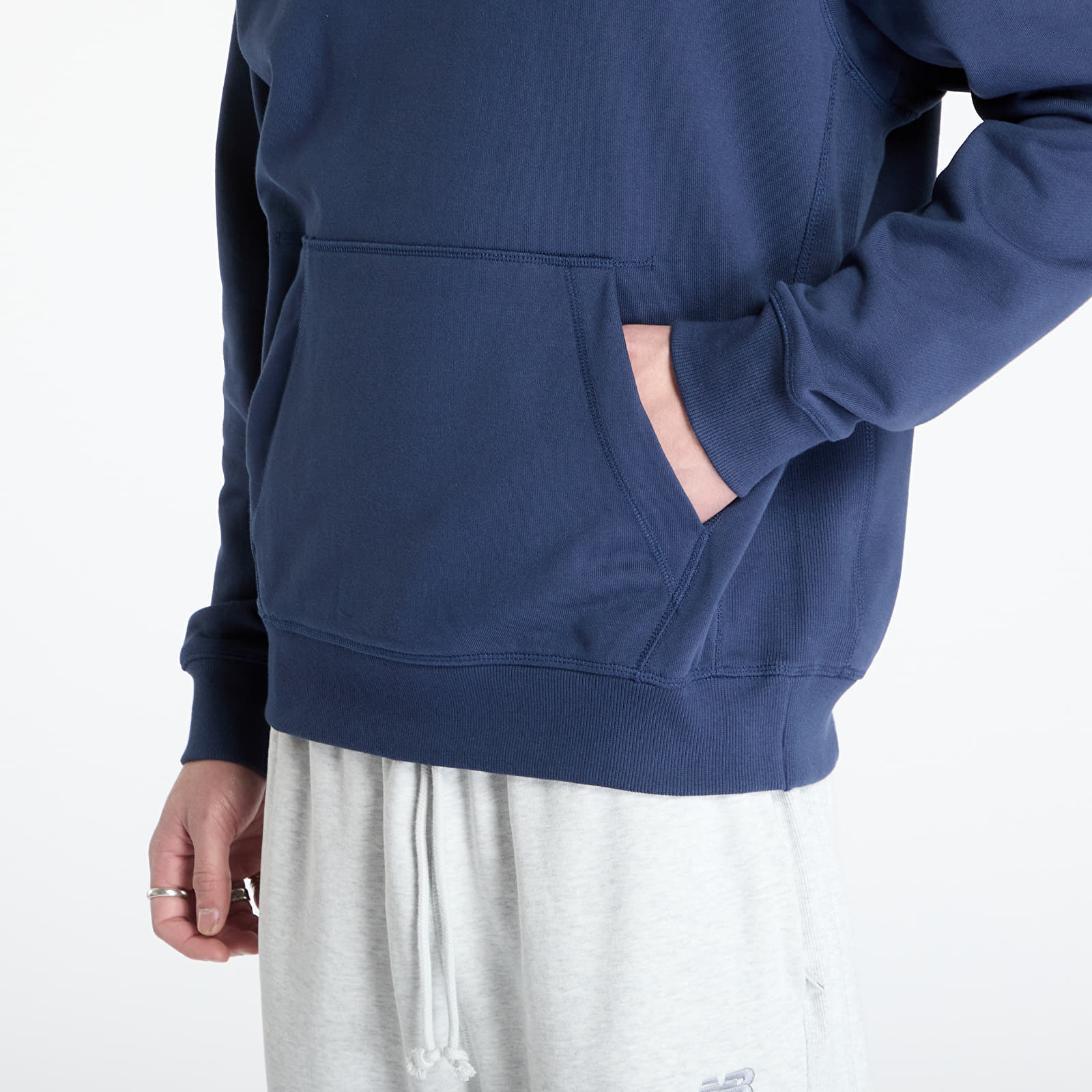 Sudaderas de hombre New Balance Athletics French Terry Hoodie Blue