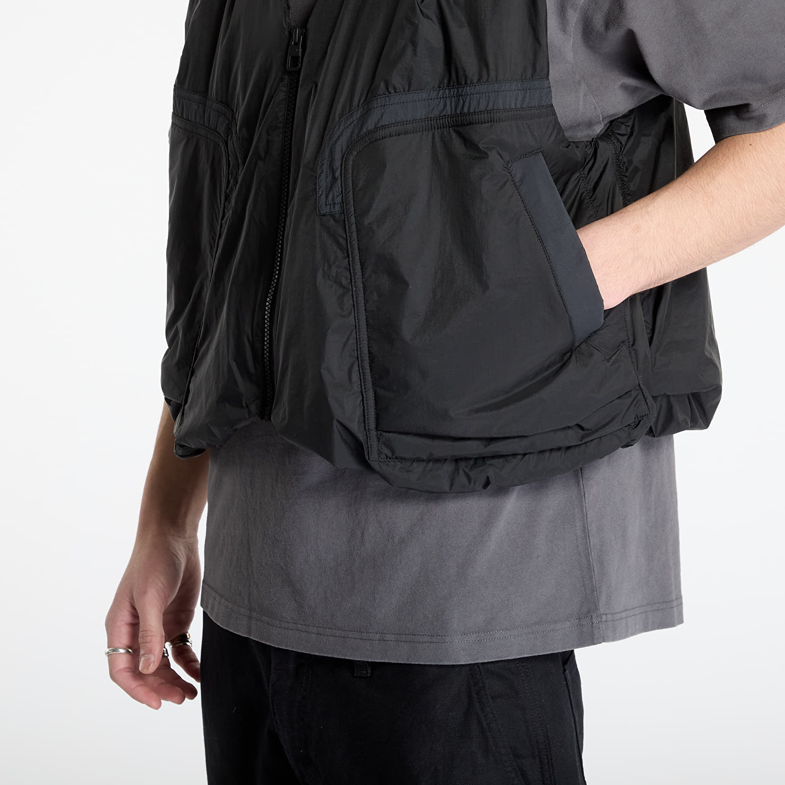 Chalecos para hombre Nike Tech Men's Woven Vest Black/ Black