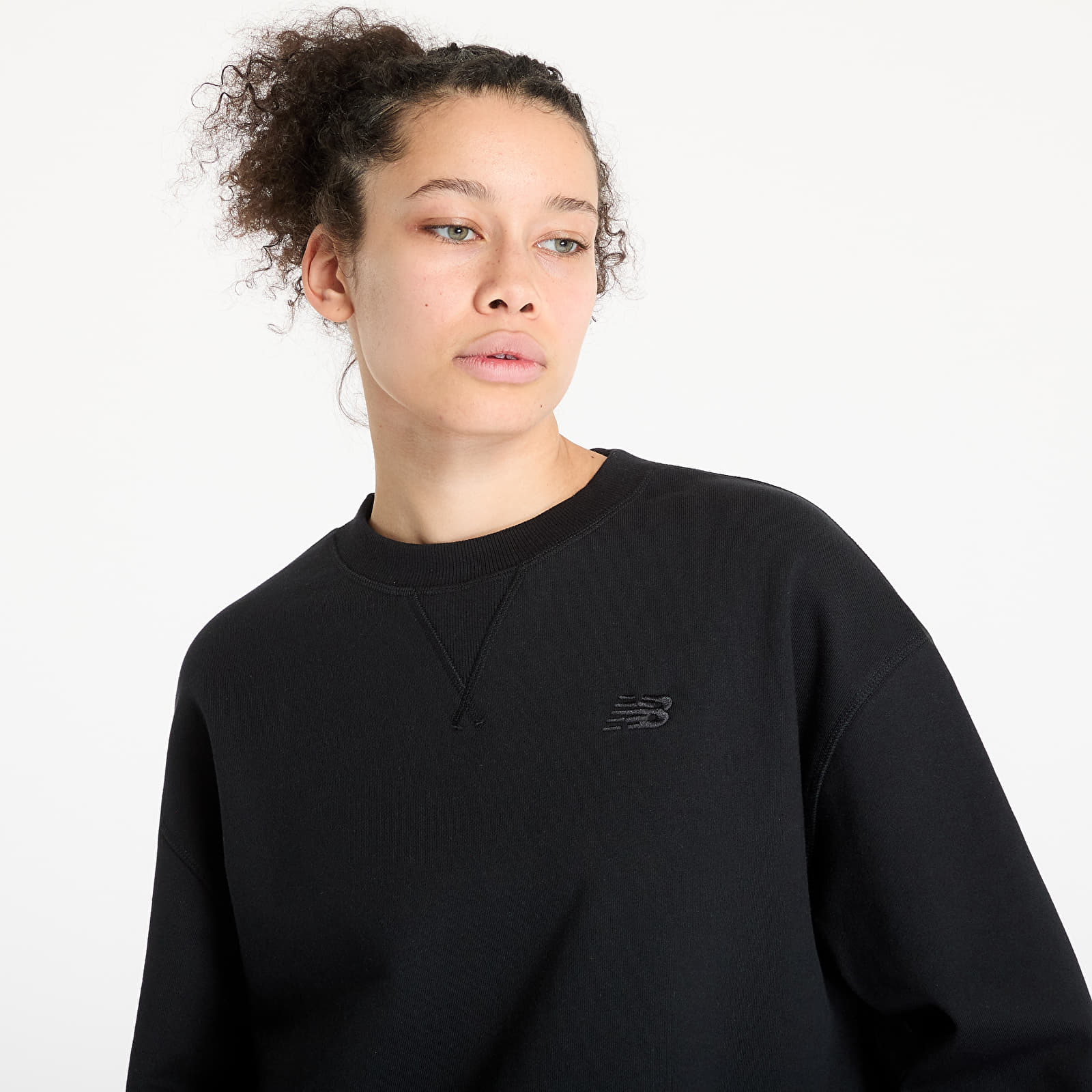 Bluzy damskie New Balance Athletics French Terry Crew Sweatshirt Black