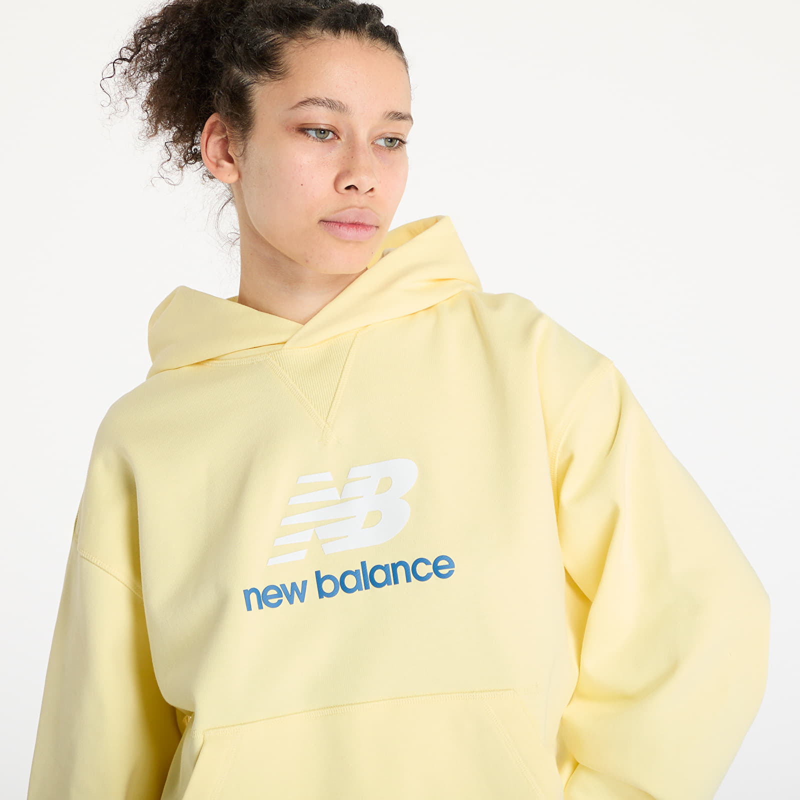 Sudaderas de mujer New Balance Athletics French Terry Logo Hoodie Yellow