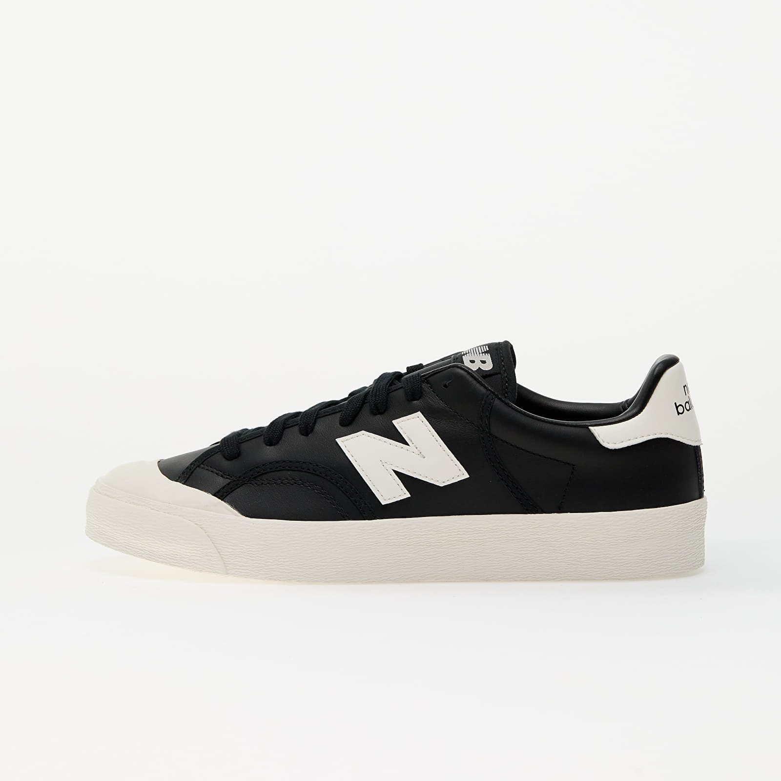 Men's sneakers and shoes New Balance 100 Black/ White