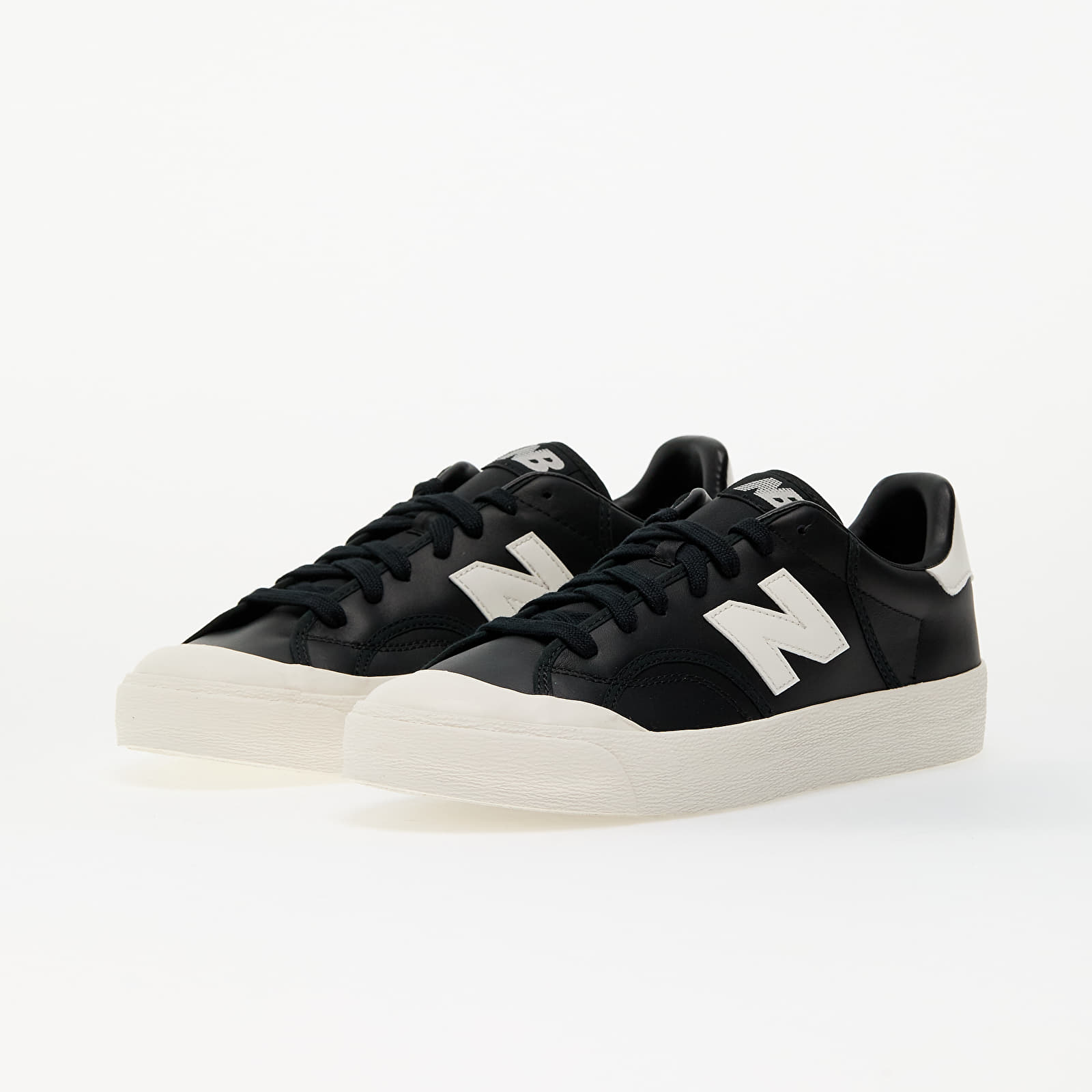 Men's sneakers and shoes New Balance 100 Black/ White