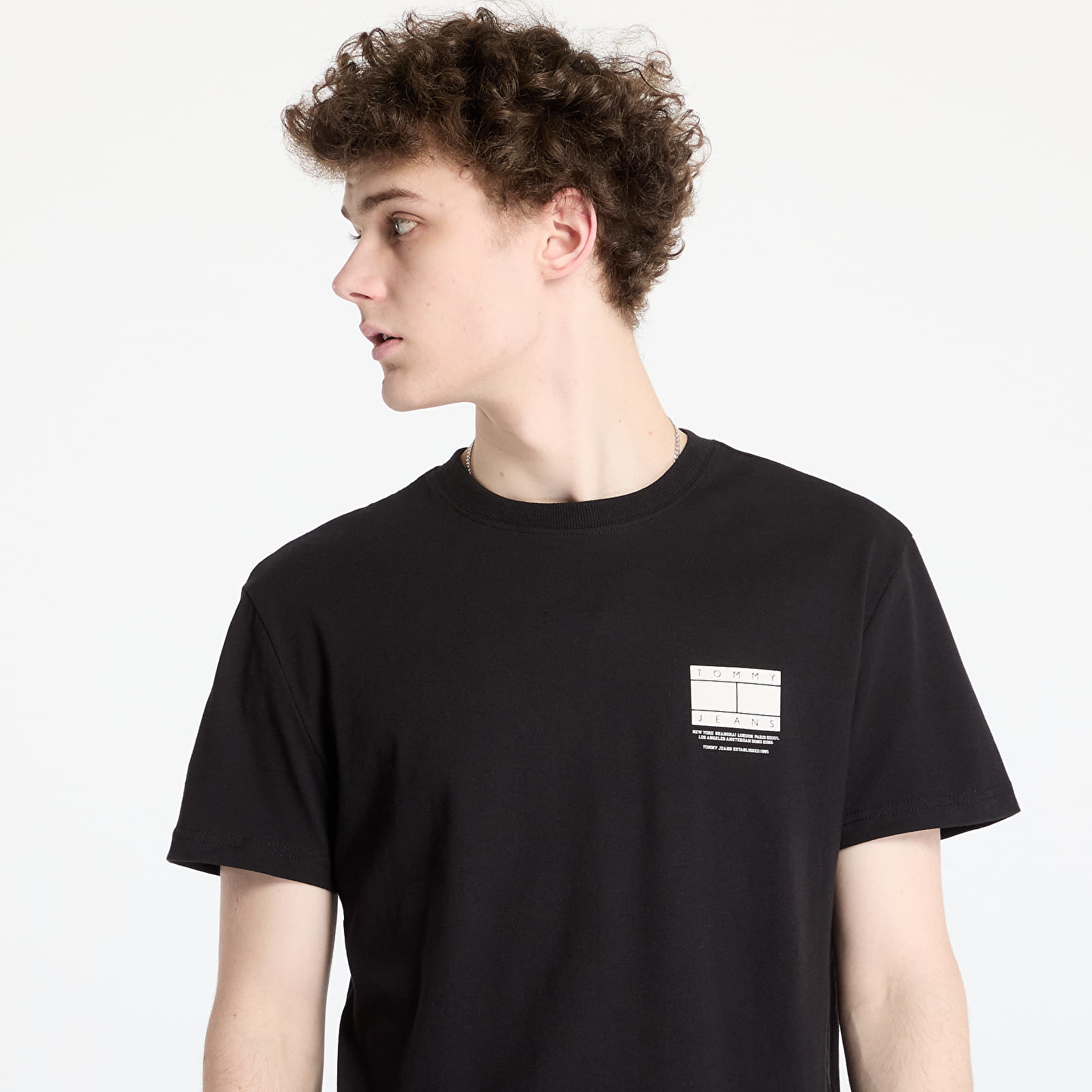 Moške majice Tommy Jeans Reg Dna Graphic Tee Black