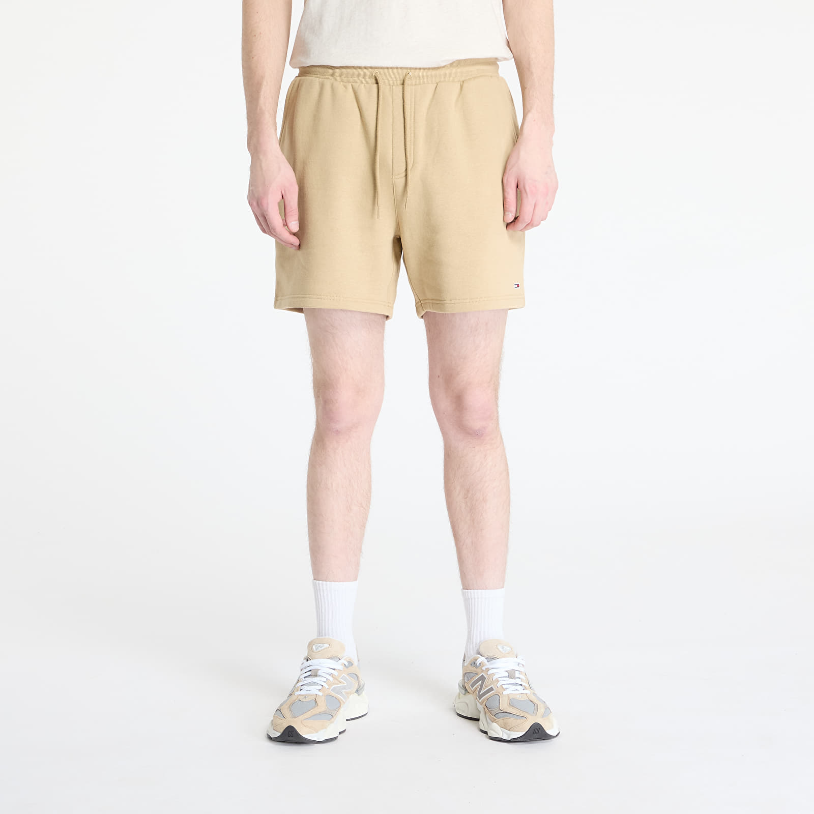 Pantalones cortos para hombre Tommy Jeans S Flag Beach Short Beige
