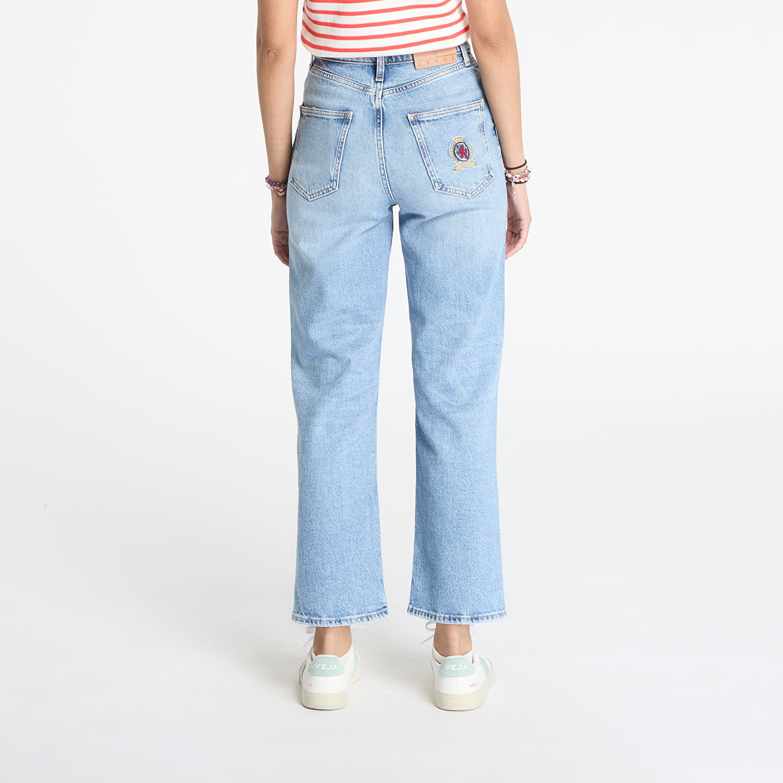Naiste teksad Tommy Jeans Layla High Rise Slim Straight Jeans Denim Light