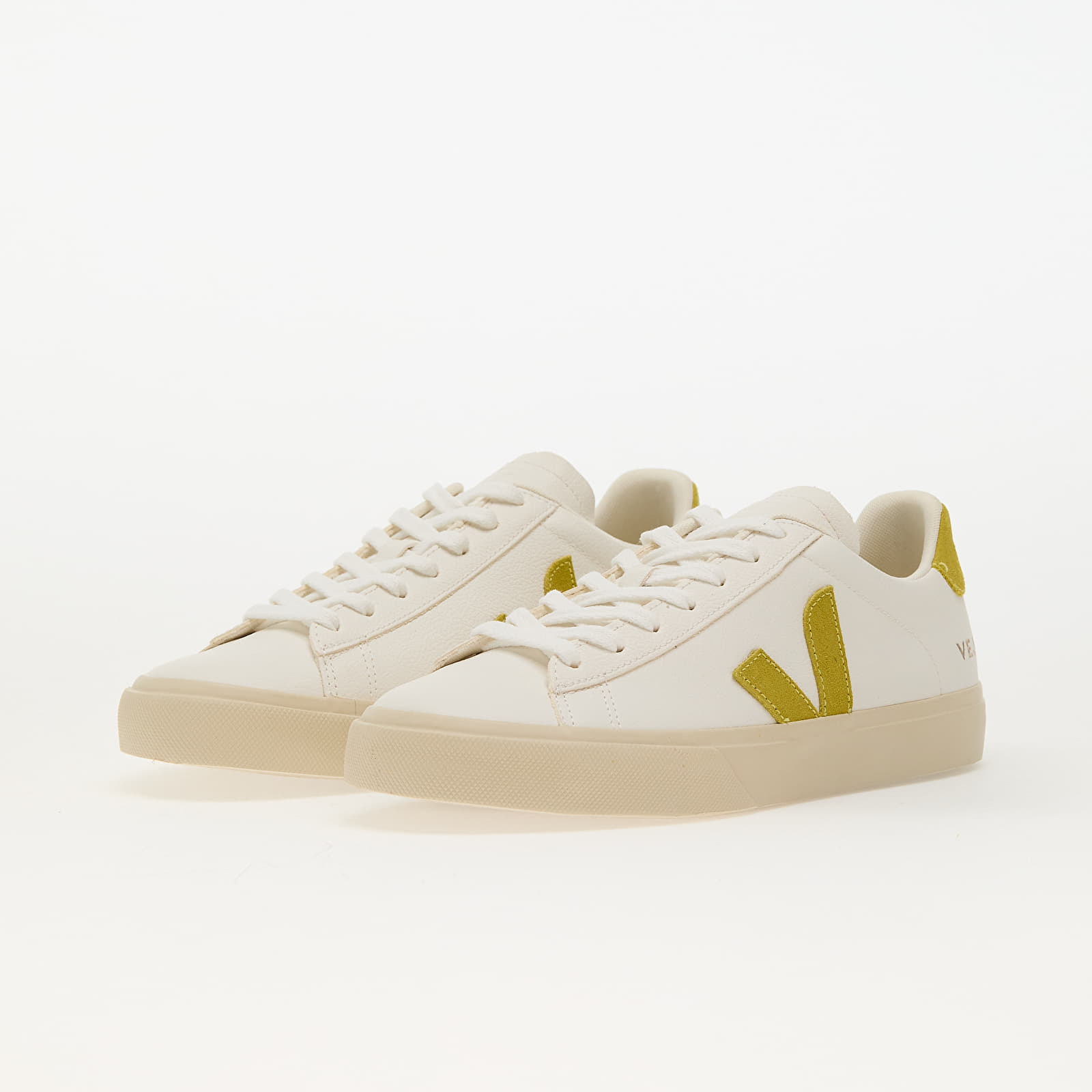 Turnschuhe und Schuhe für Männer Veja Campo Chfree Extra-White Liquor