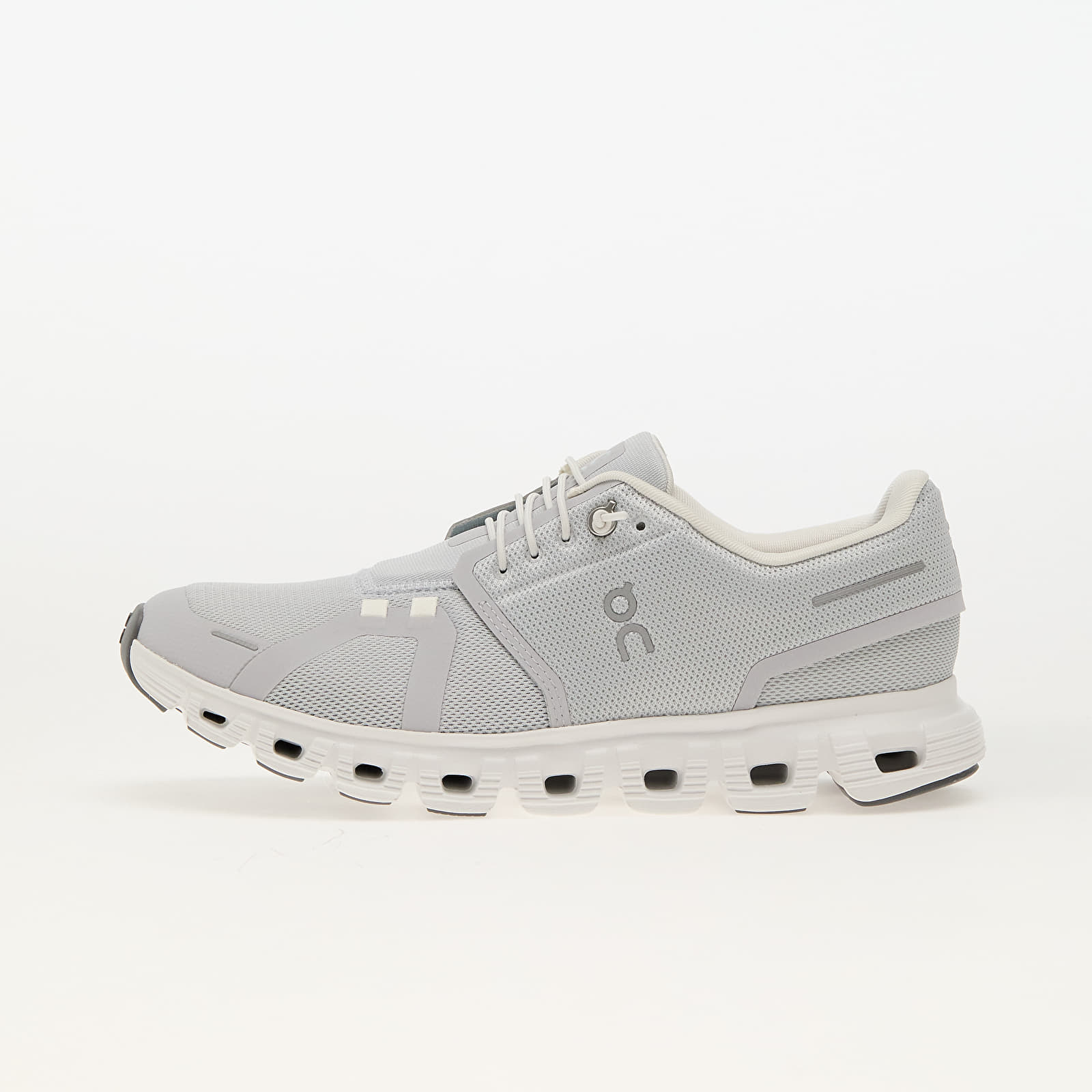 Meeste tossud ja kingad On M Cloud 6 Glacier/ White