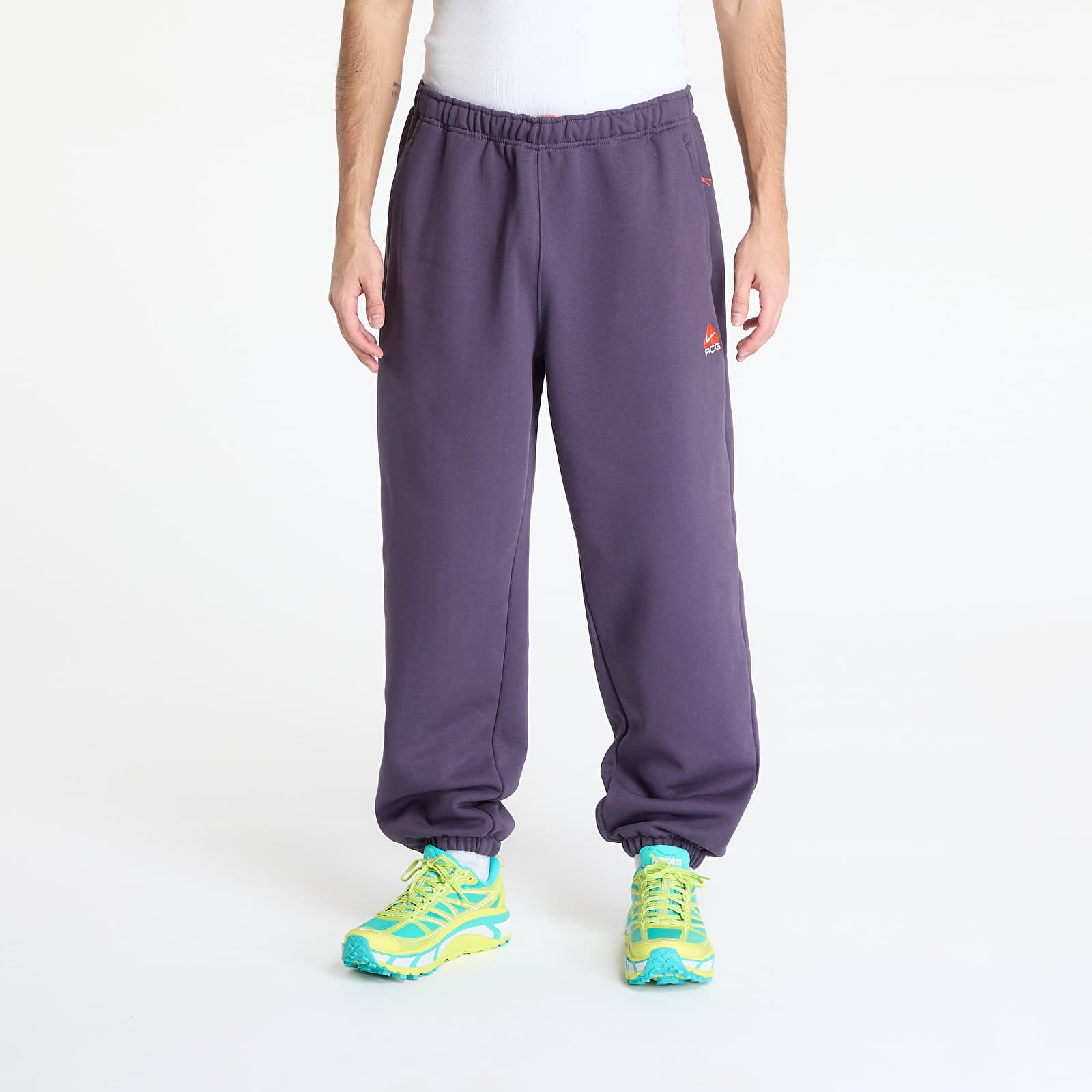Heren joggingbroek Nike ACG Therma-FIT Repel Tuff Fleece Lungs Pants Dark Raisin/ Safety Orange/ Summit White