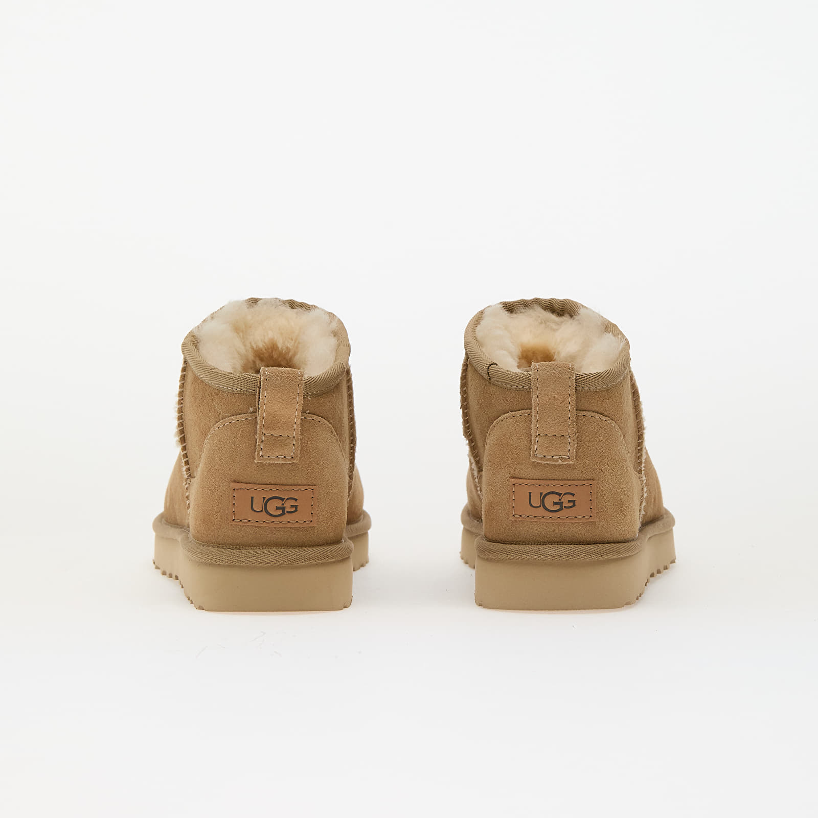 Naiste tossud ja kingad UGG W Classic Ultra Mini Sand