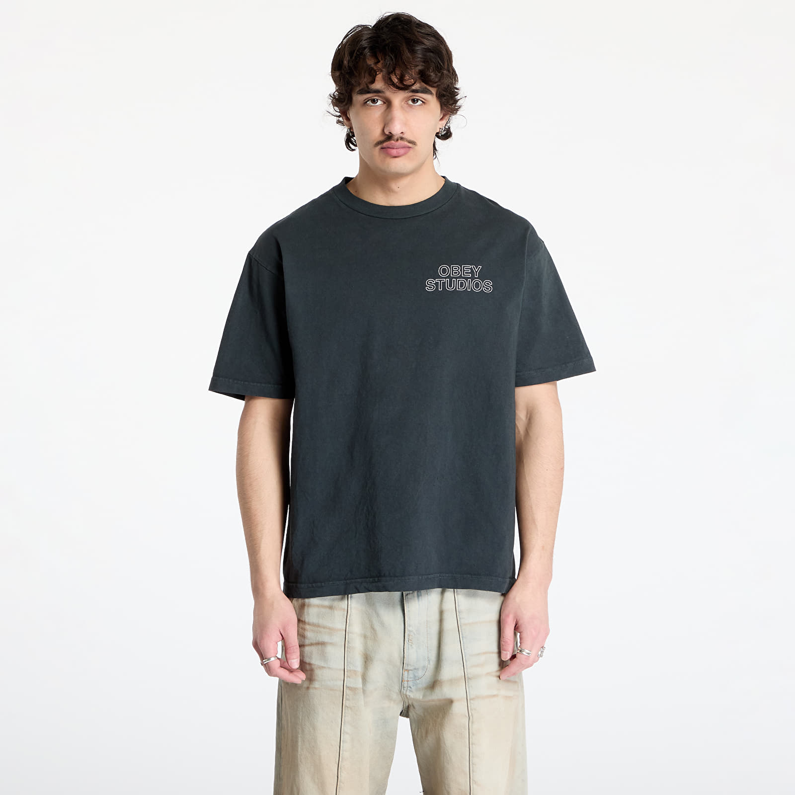 Meeste T-särgid OBEY Studios Outline T-Shirt Pigment True Vintage Black