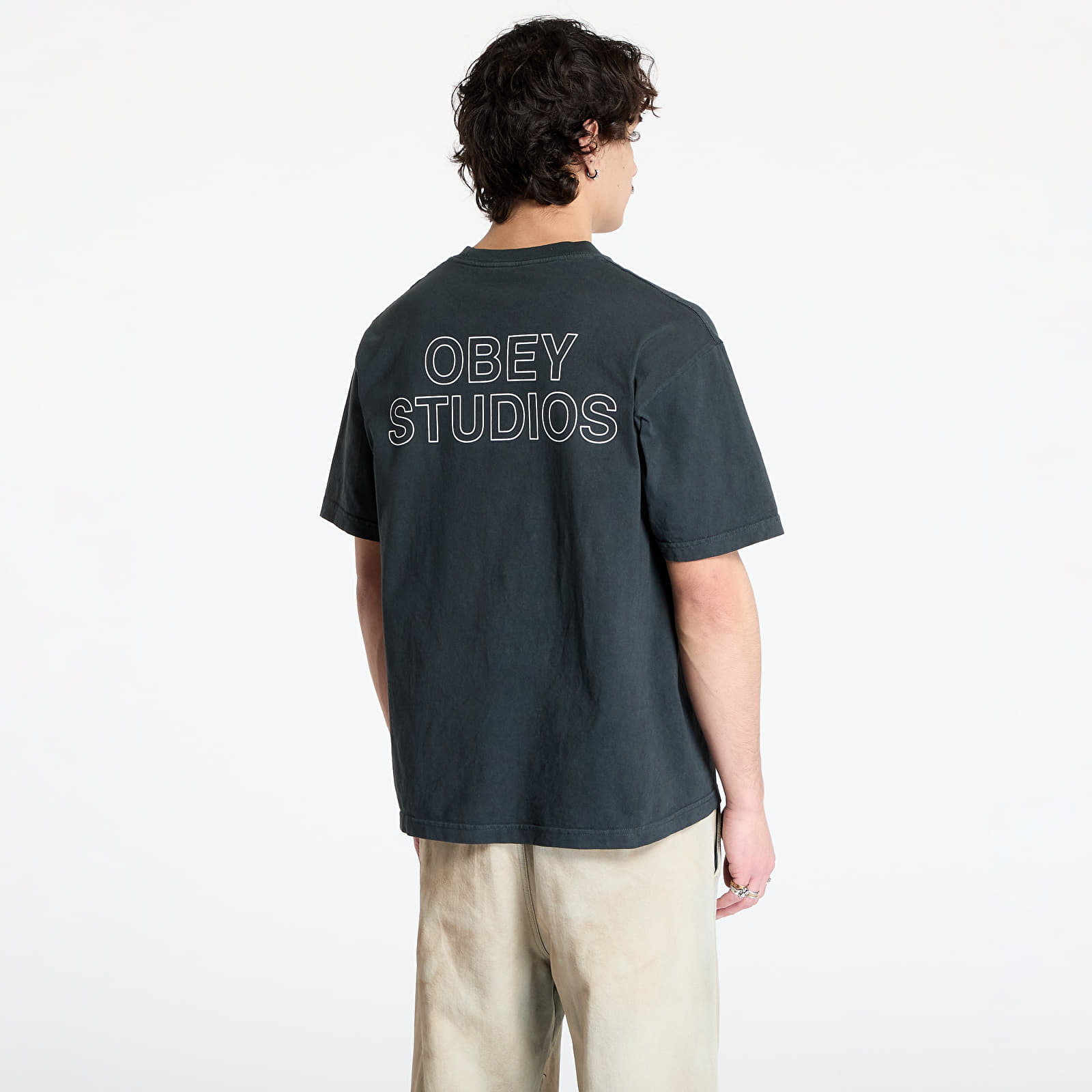 Meeste T-särgid OBEY Studios Outline T-Shirt Pigment True Vintage Black