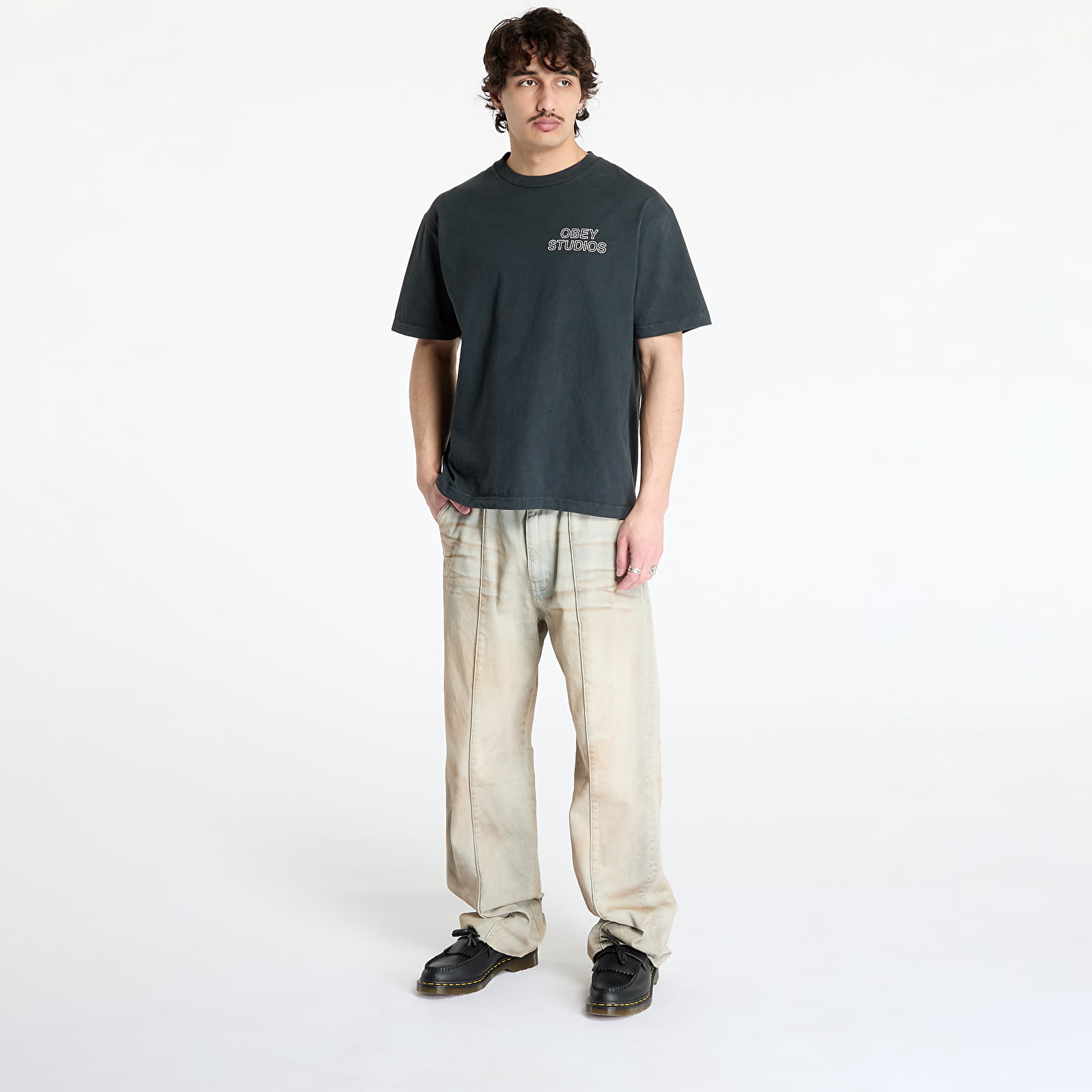 Meeste T-särgid OBEY Studios Outline T-Shirt Pigment True Vintage Black
