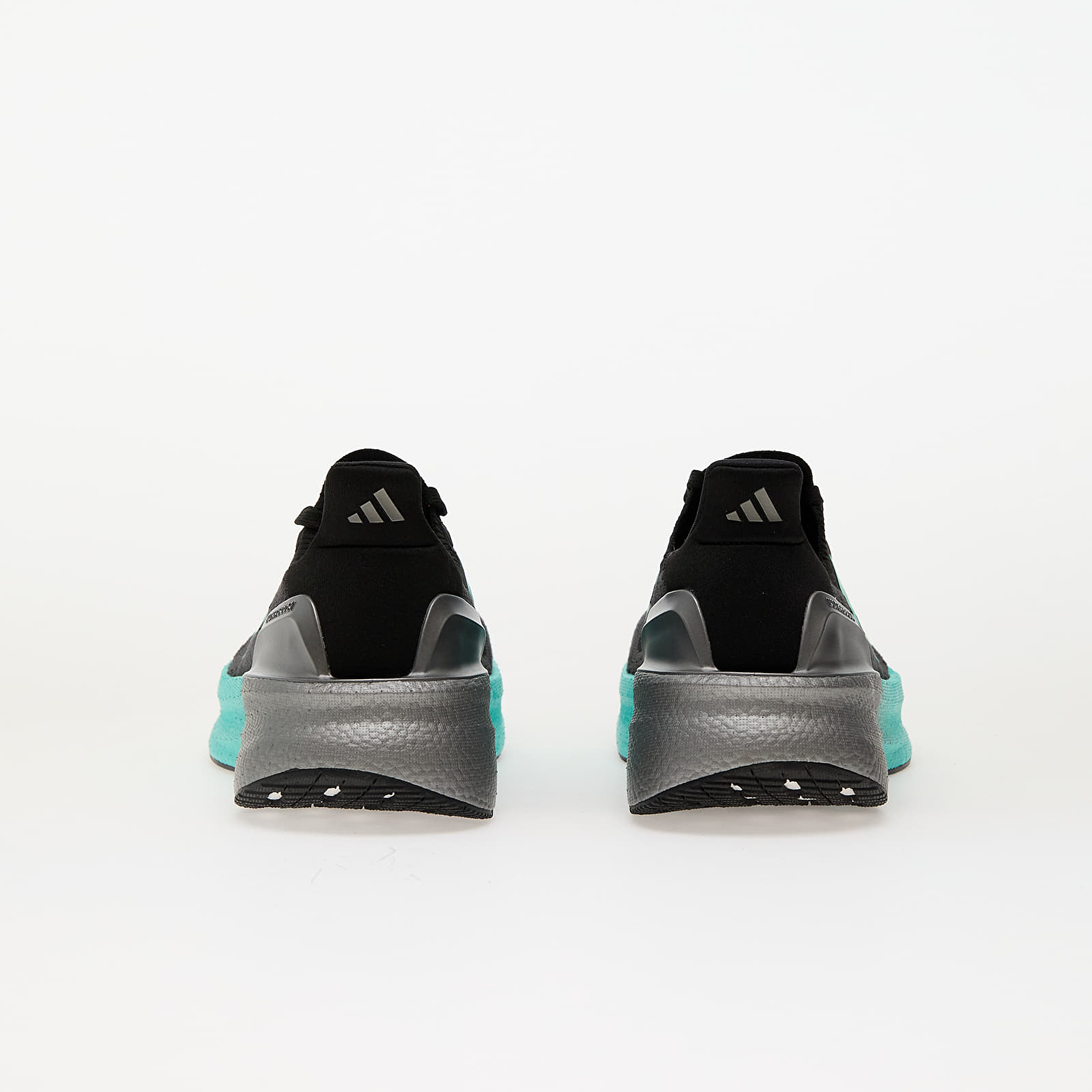 Turnschuhe und Schuhe für Männer adidas x Mercedes AMG PETRONAS F1 UltraBOOST 5X Core Black/ Semi Mint Rush/ Iron Metalic