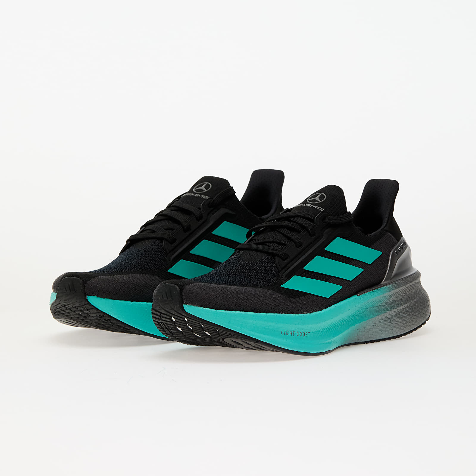 Turnschuhe und Schuhe für Männer adidas x Mercedes AMG PETRONAS F1 UltraBOOST 5X Core Black/ Semi Mint Rush/ Iron Metalic