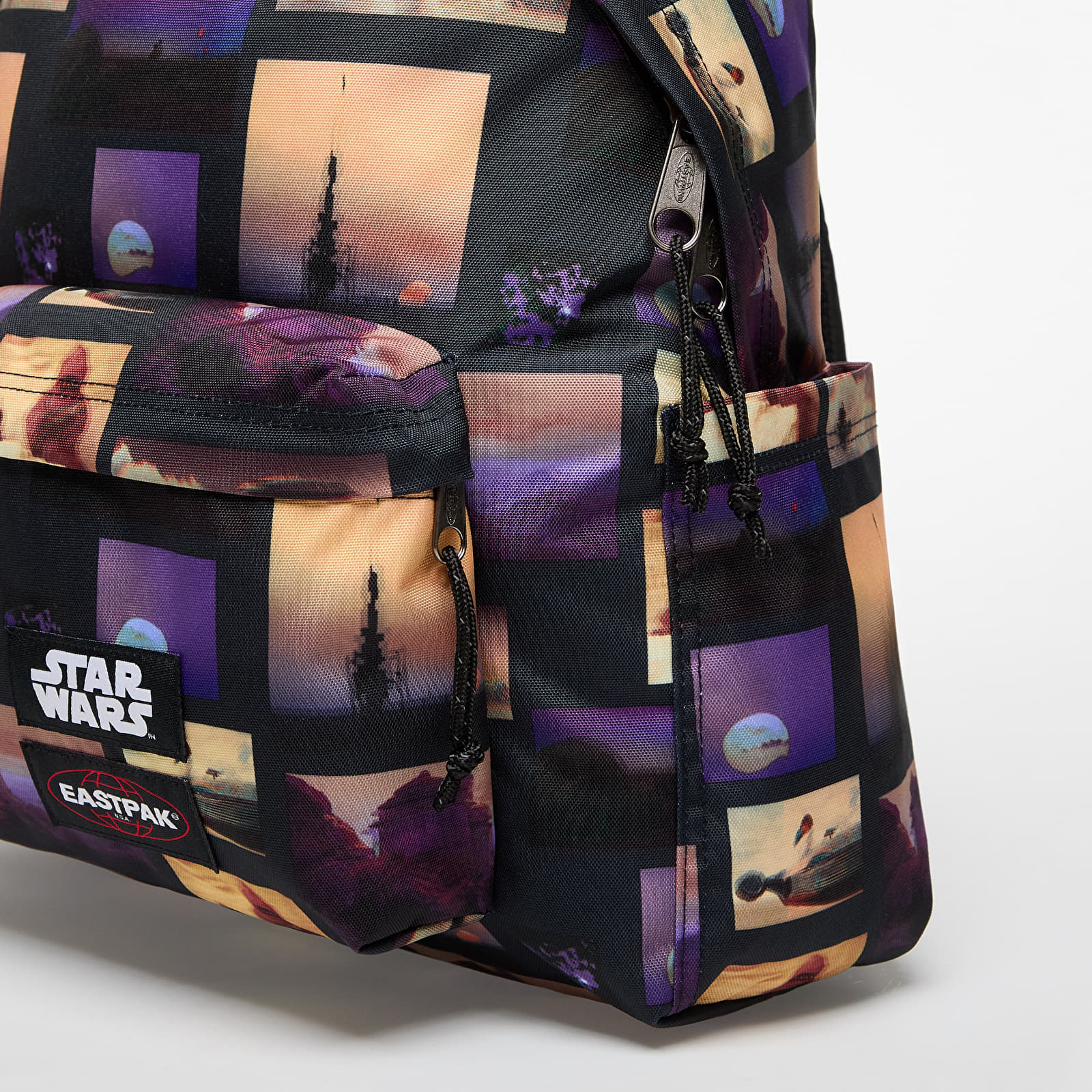 Mochilas para hombre Eastpak x Star Wars Day Pak'r SW Landscape Grey