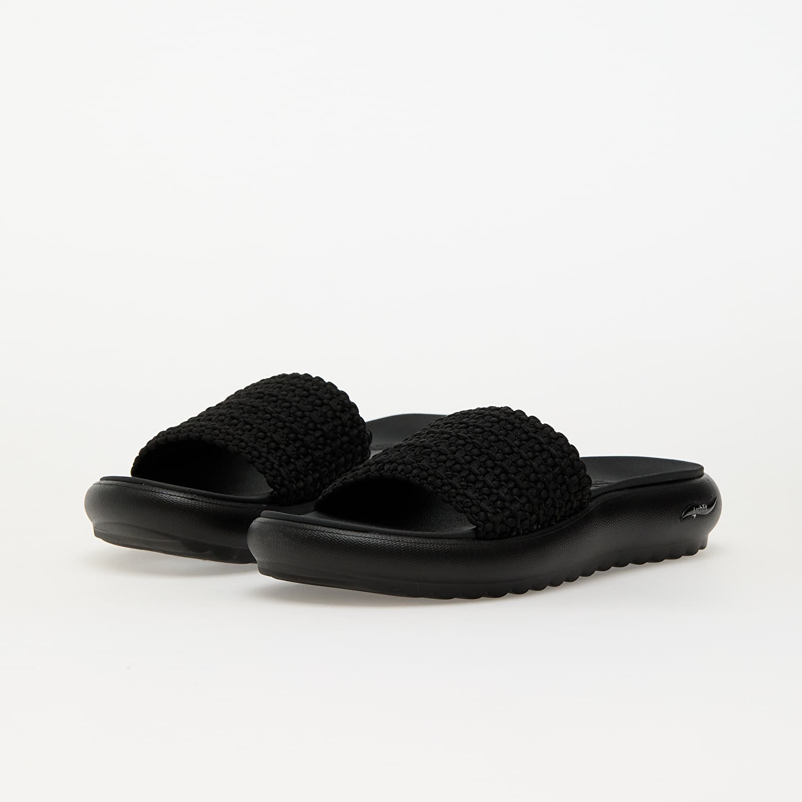 Women's sneakers and shoes Skechers Arch Fit Cloud-Oh She Pretty Black/ Black