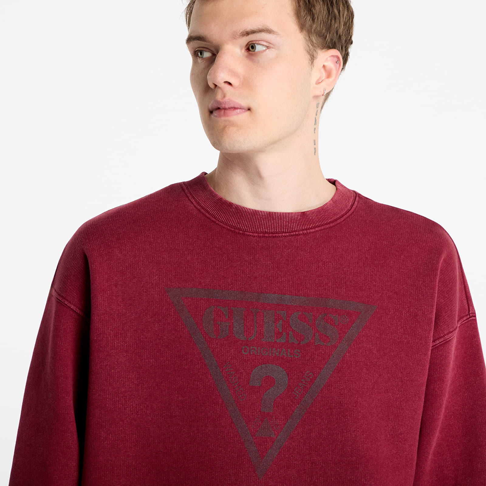 Sudaderas GUESS Originals Go Vintage Triangle Crewneck Vino Multi