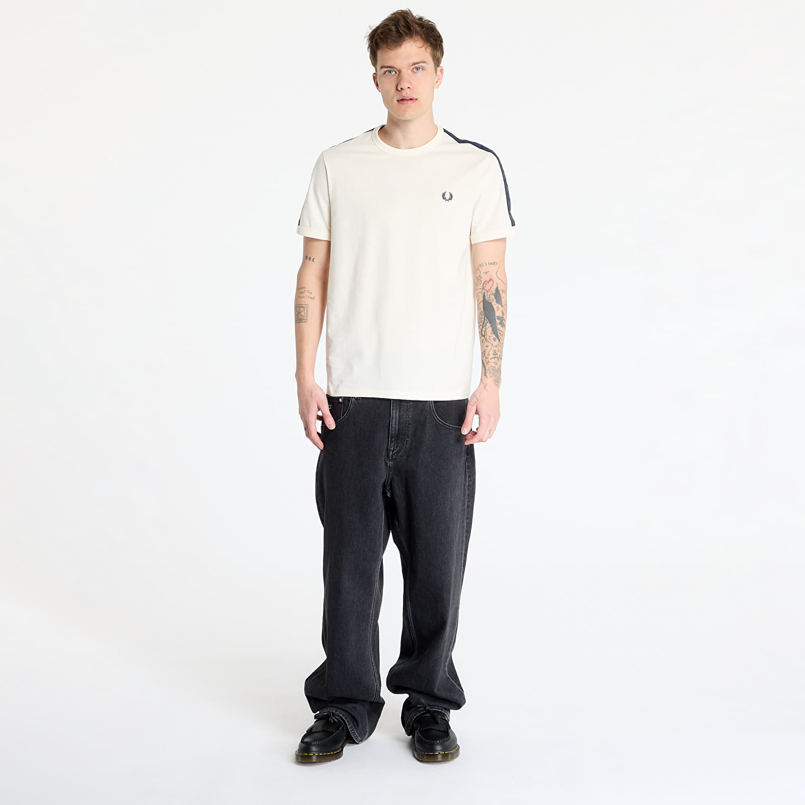 Men's T-shirts FRED PERRY Contrast Tape Ringer T-Shirt Ecru