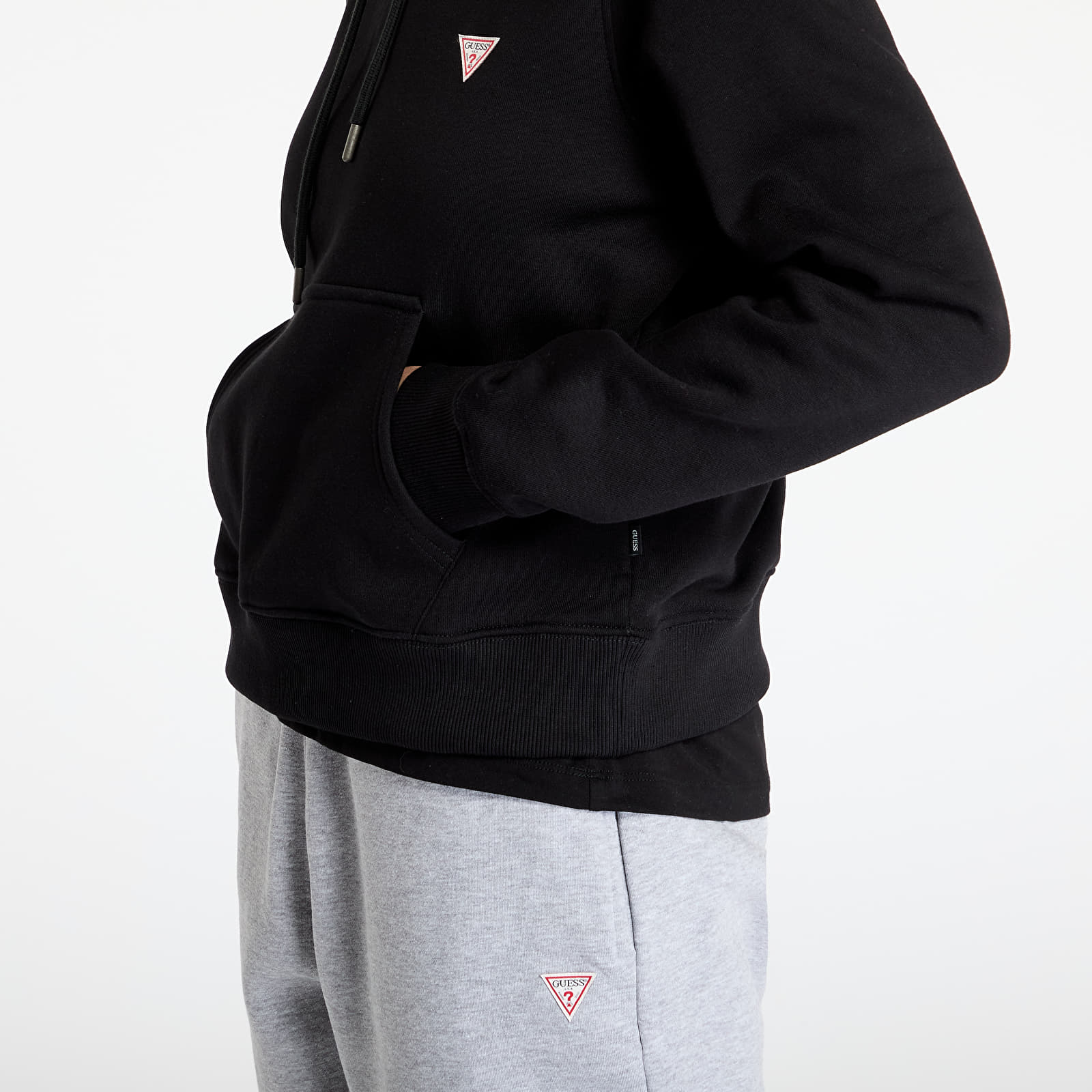Sweatshirts til kvinder Guess JEANS Hood Reg Mini Triang Sweat Jet Black A996