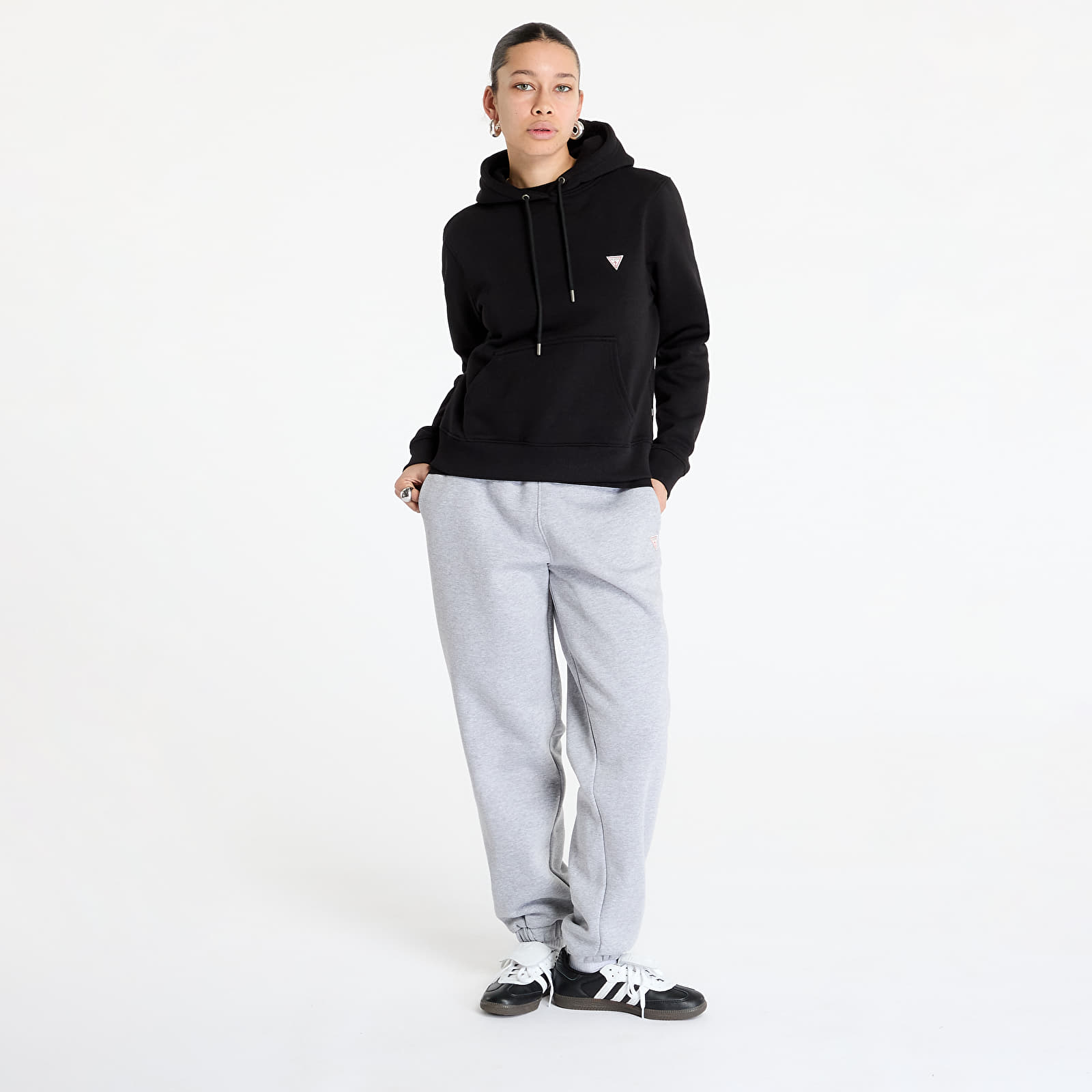 Sweatshirts til kvinder Guess JEANS Hood Reg Mini Triang Sweat Jet Black A996