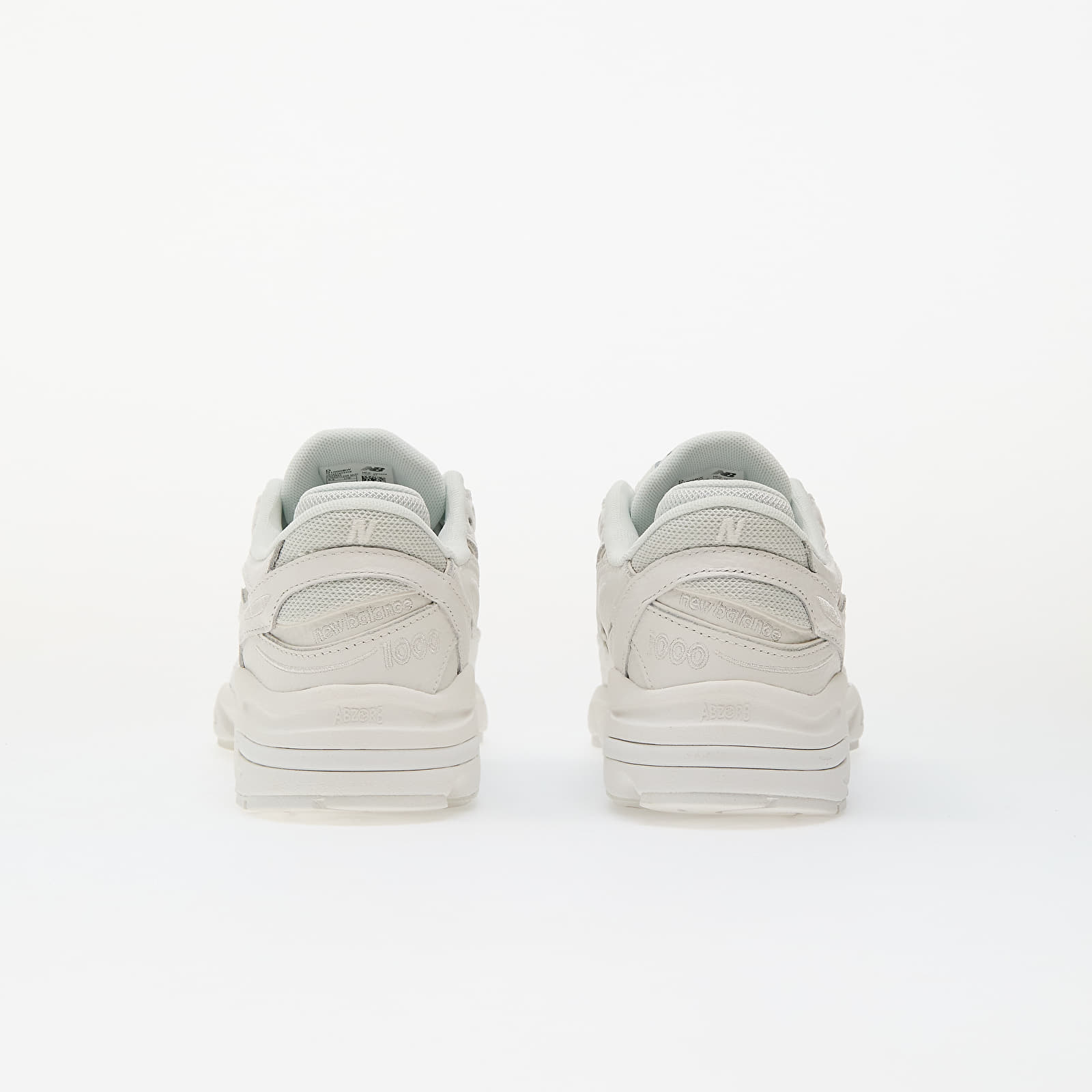 Men's sneakers and shoes New Balance 1000 Triple White