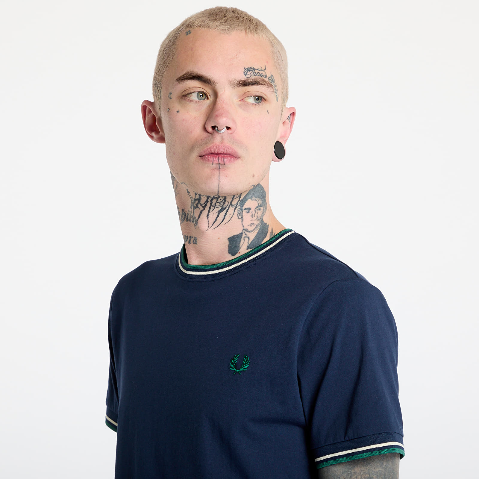 Men's T-shirts FRED PERRY Twin Tipped T-Shirt Dark Carbon / Light Ecru / Label Green