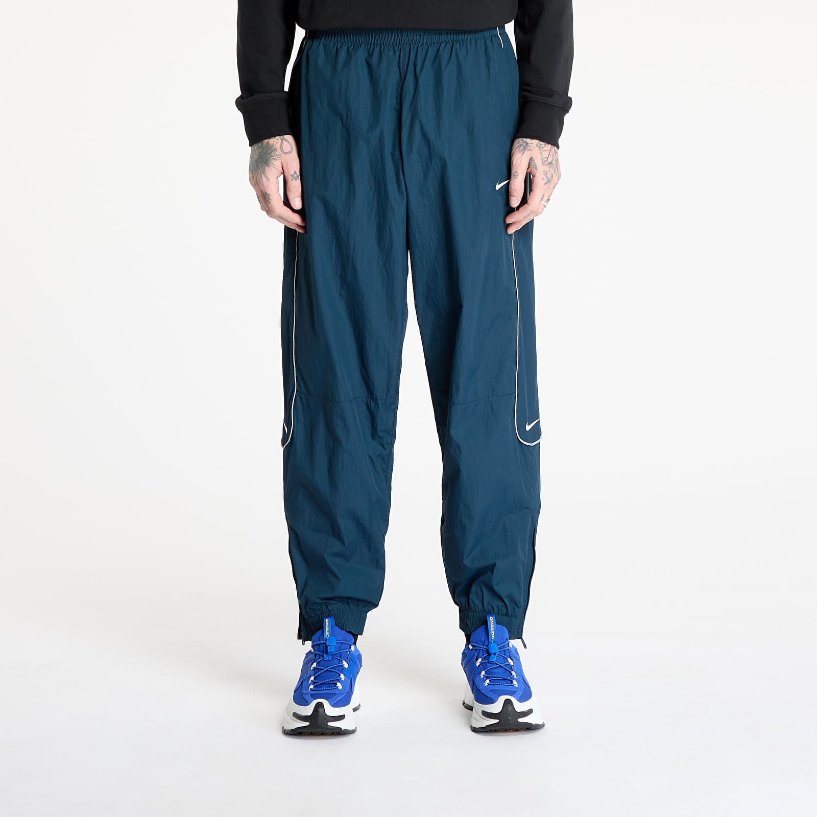 Pantalones de hombre Nike Solo Swoosh Men's Track Pants Armory Navy/ White