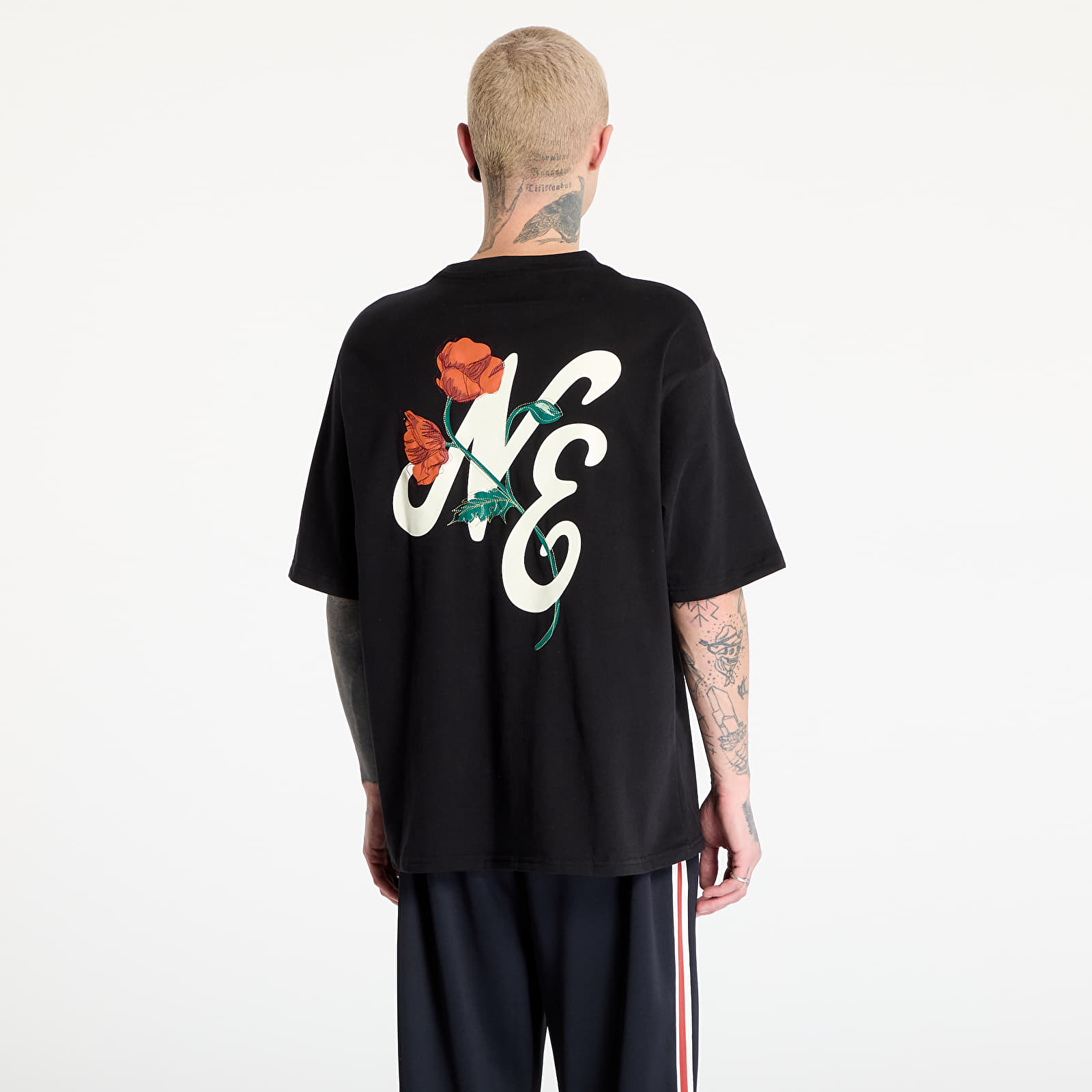 Camisetas New Era Floral Graphic Black T-Shirt UNISEX Black