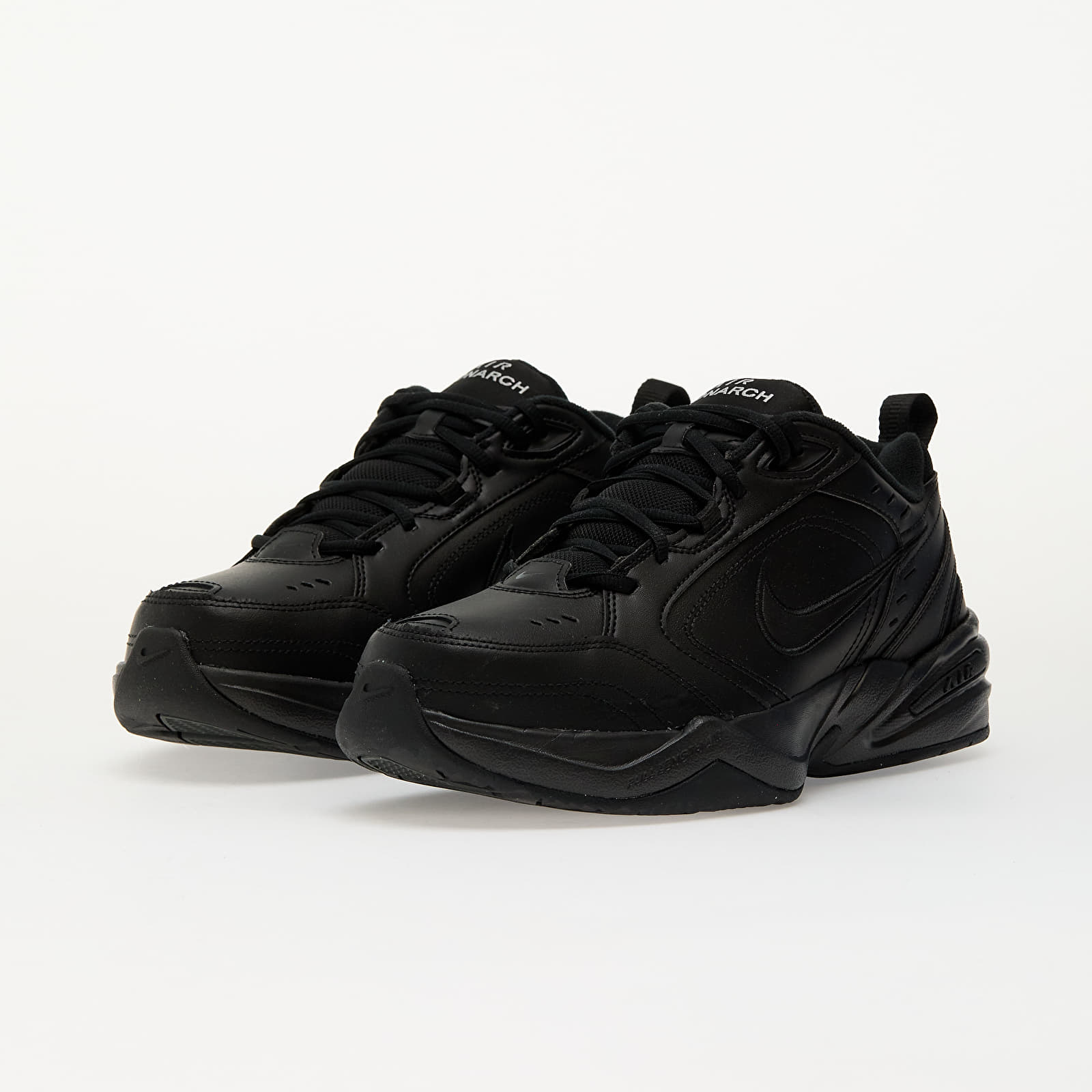 Men's sneakers and shoes Nike Air Monarch Iv (4E) Black/ Black