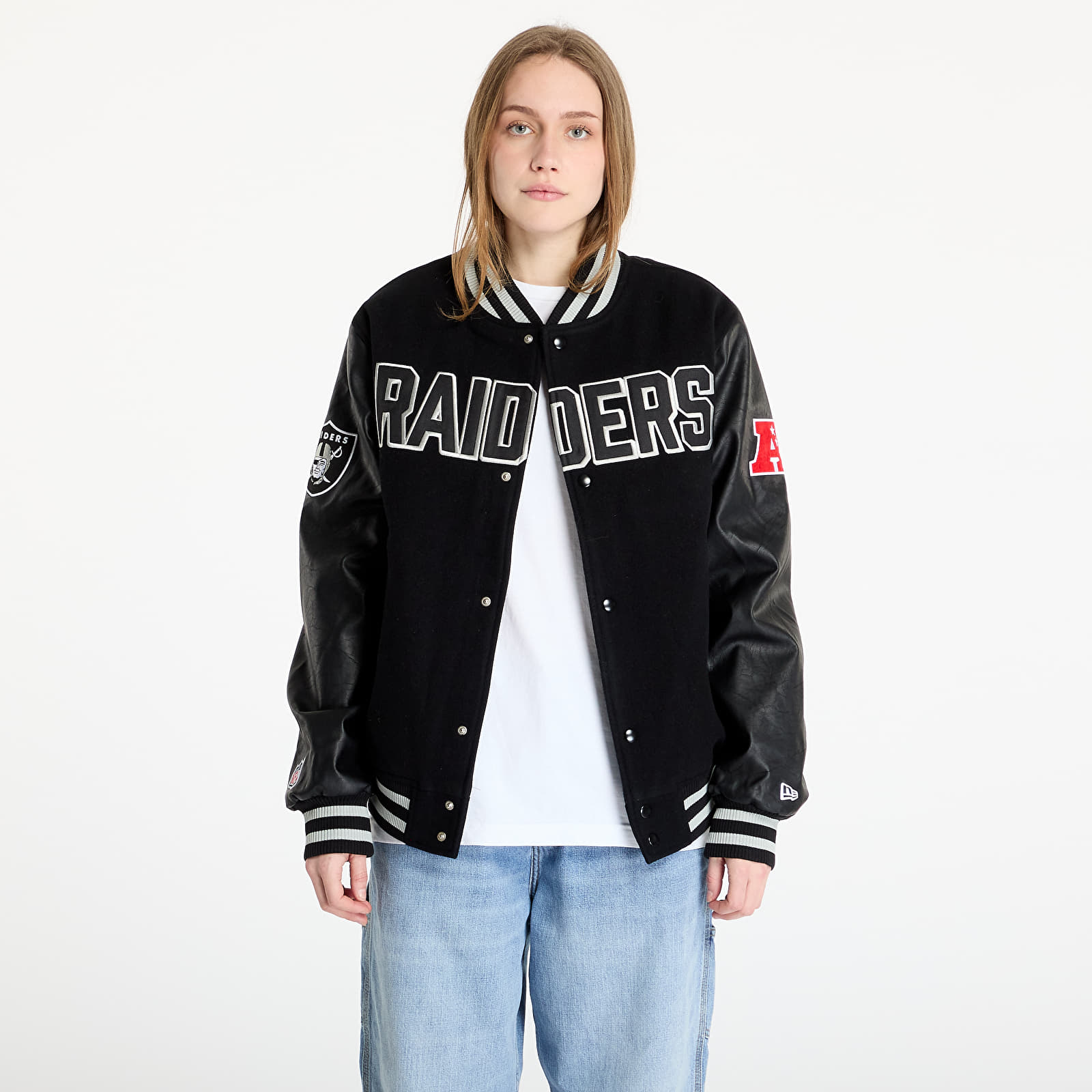 Kurtki bomberki męskie New Era NFL Las Vegas Raiders Varsity Jacket UNISEX Black
