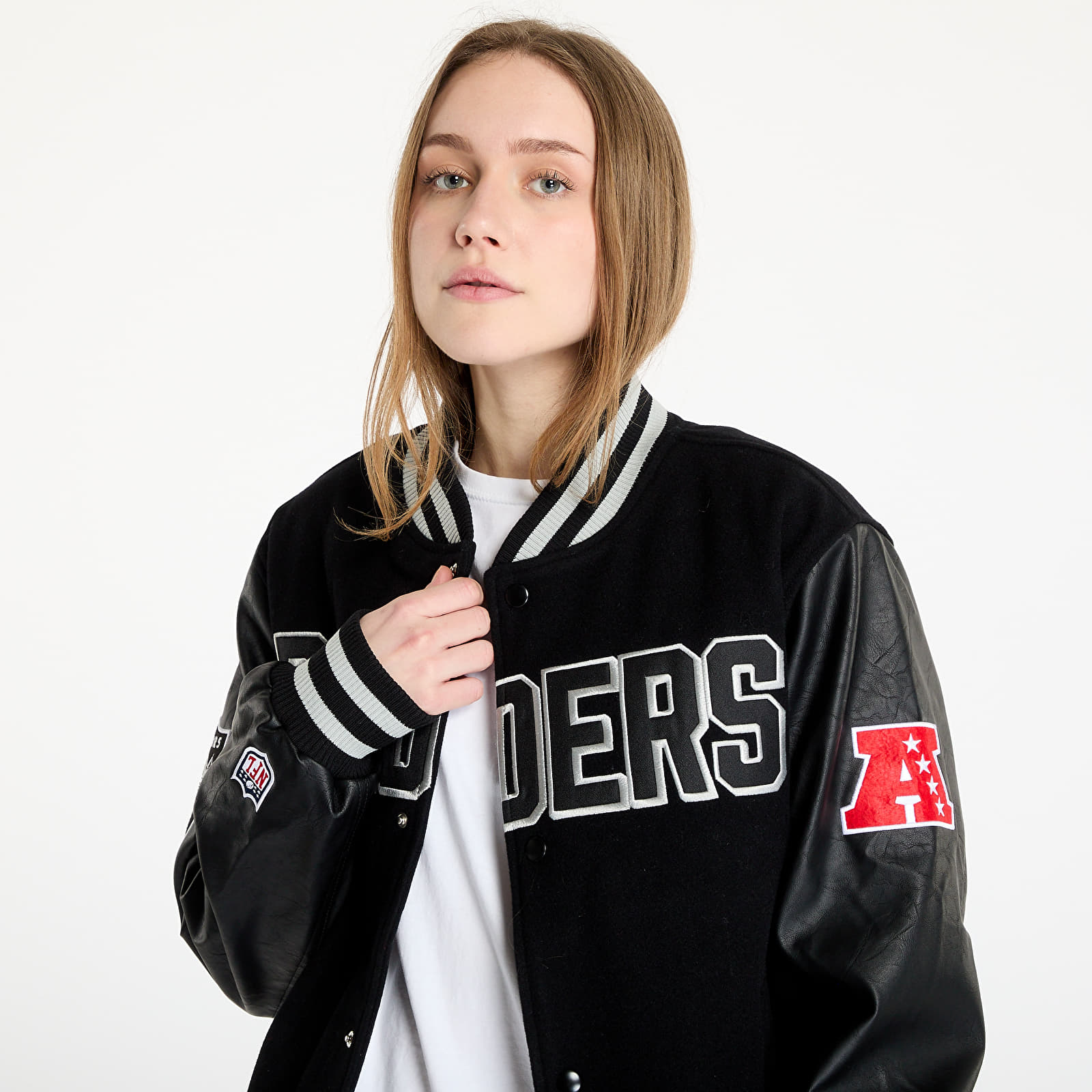 Kurtki bomberki męskie New Era NFL Las Vegas Raiders Varsity Jacket UNISEX Black