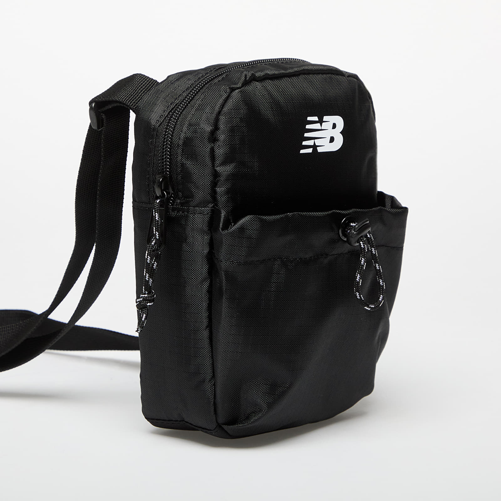 Torbe za na ramo New Balance Essential Sling Bag Black