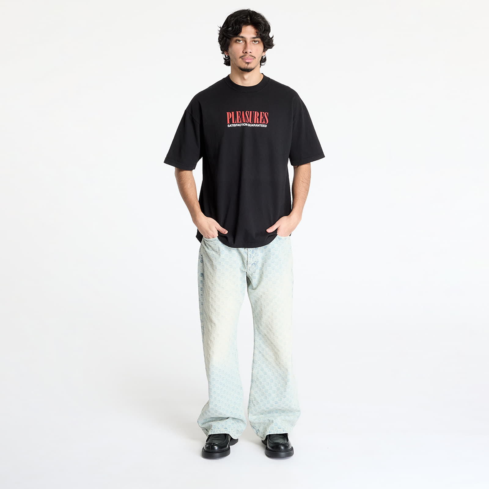 T-shirt PLEASURES Satisfaction T-Shirt Black S