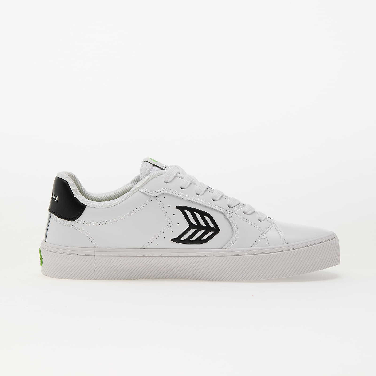 Men's sneakers and shoes Cariuma M Salvas White/ Black