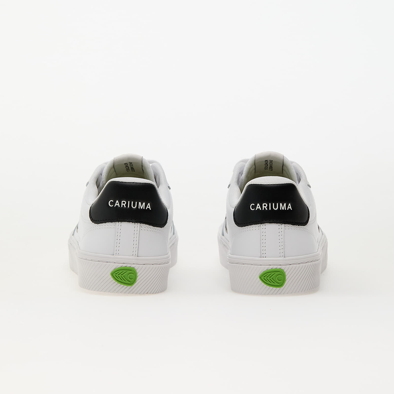 Men's sneakers and shoes Cariuma M Salvas White/ Black
