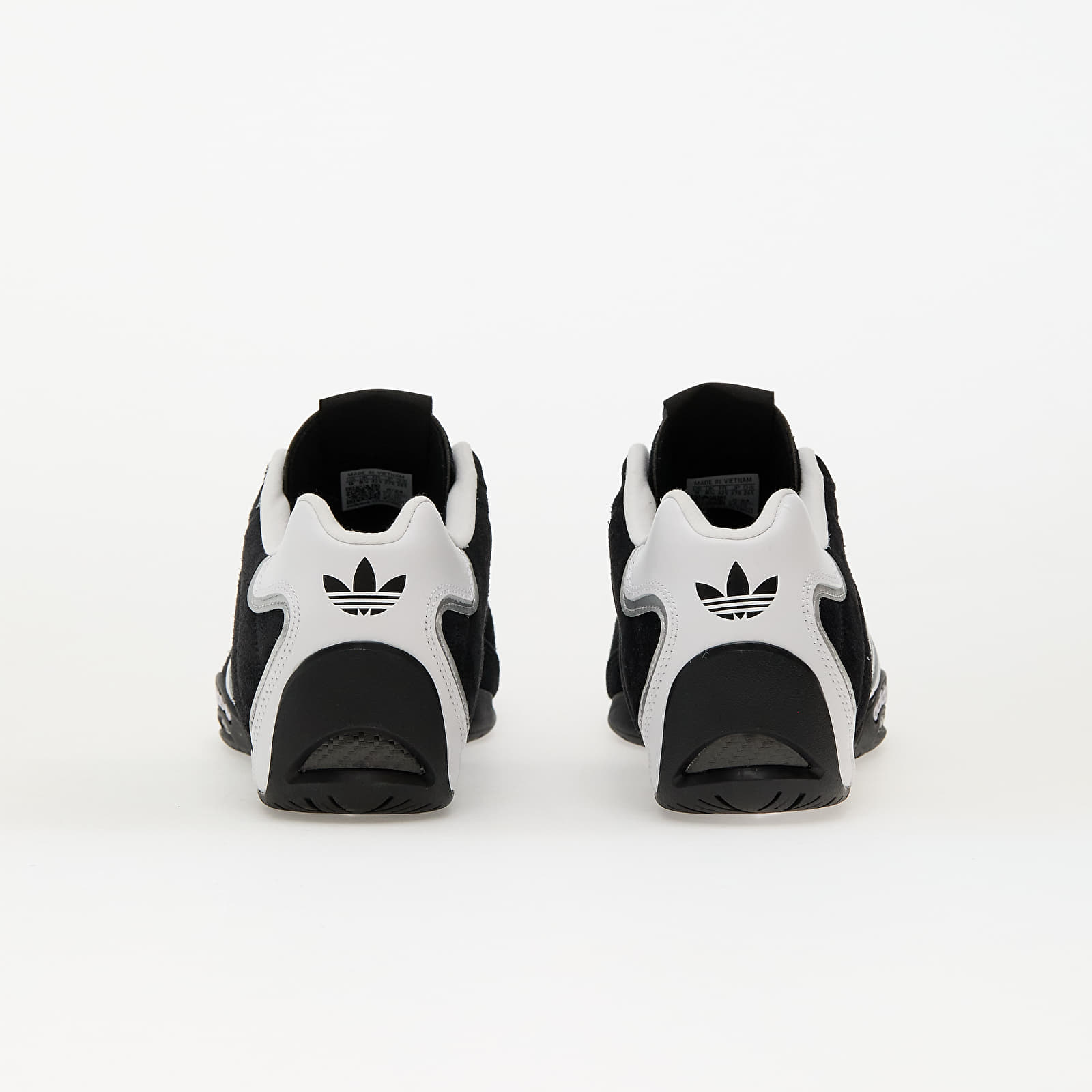 Turnschuhe und Schuhe für Männer adidas Adiracer Lo Core Black/ Ftw White/ Silver Metallic