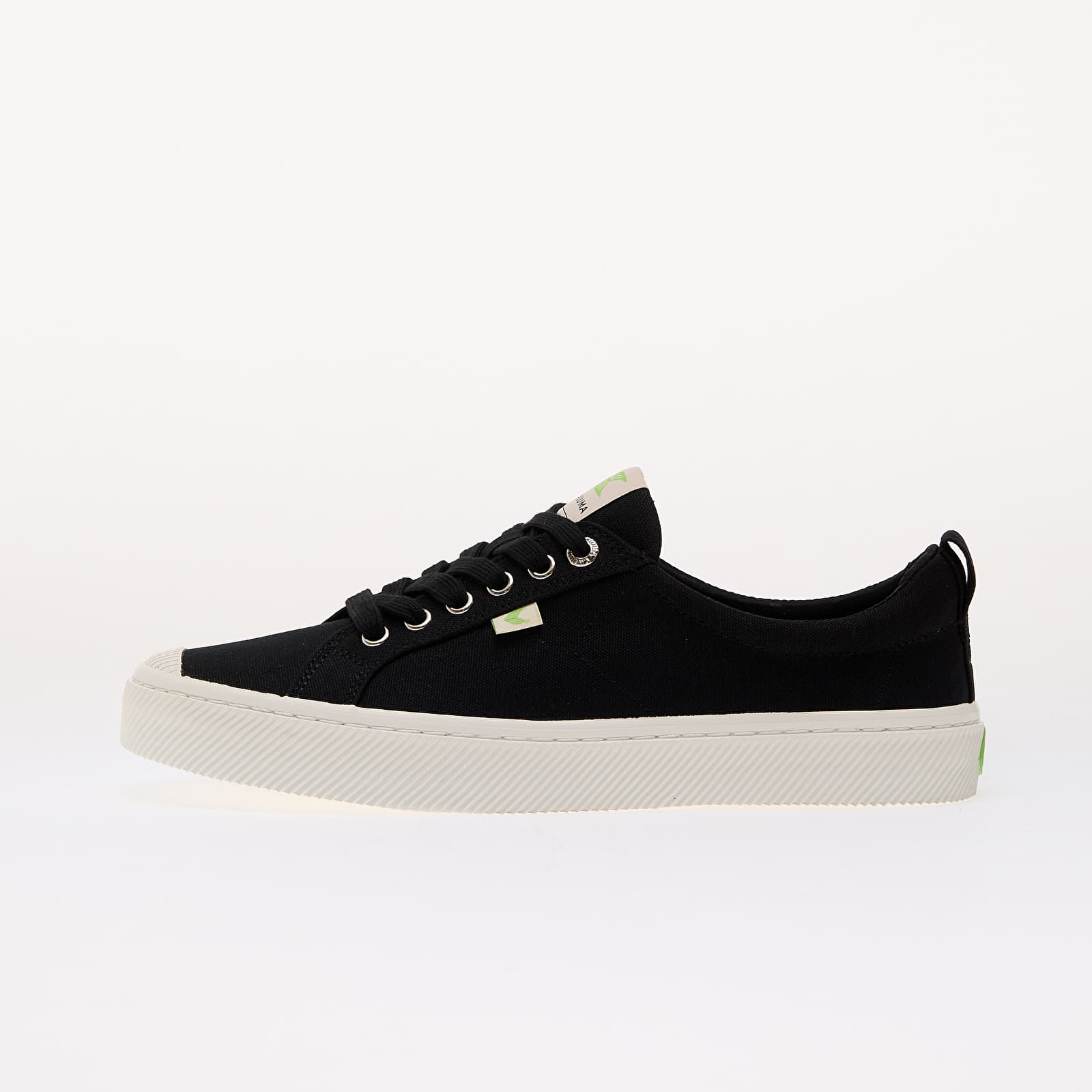 Turnschuhe und Schuhe für Männer Cariuma M Oca Low Black