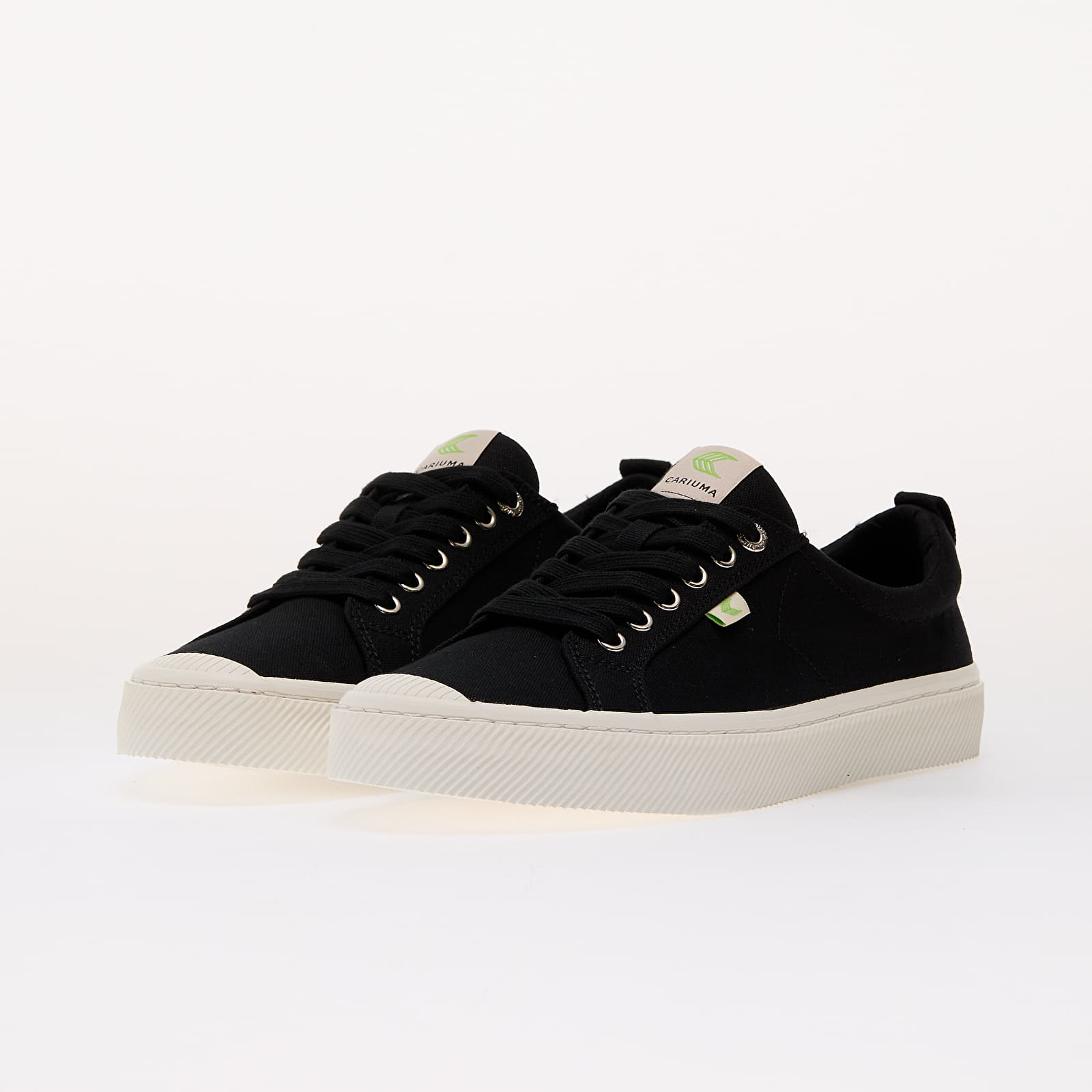 Turnschuhe und Schuhe für Männer Cariuma M Oca Low Black