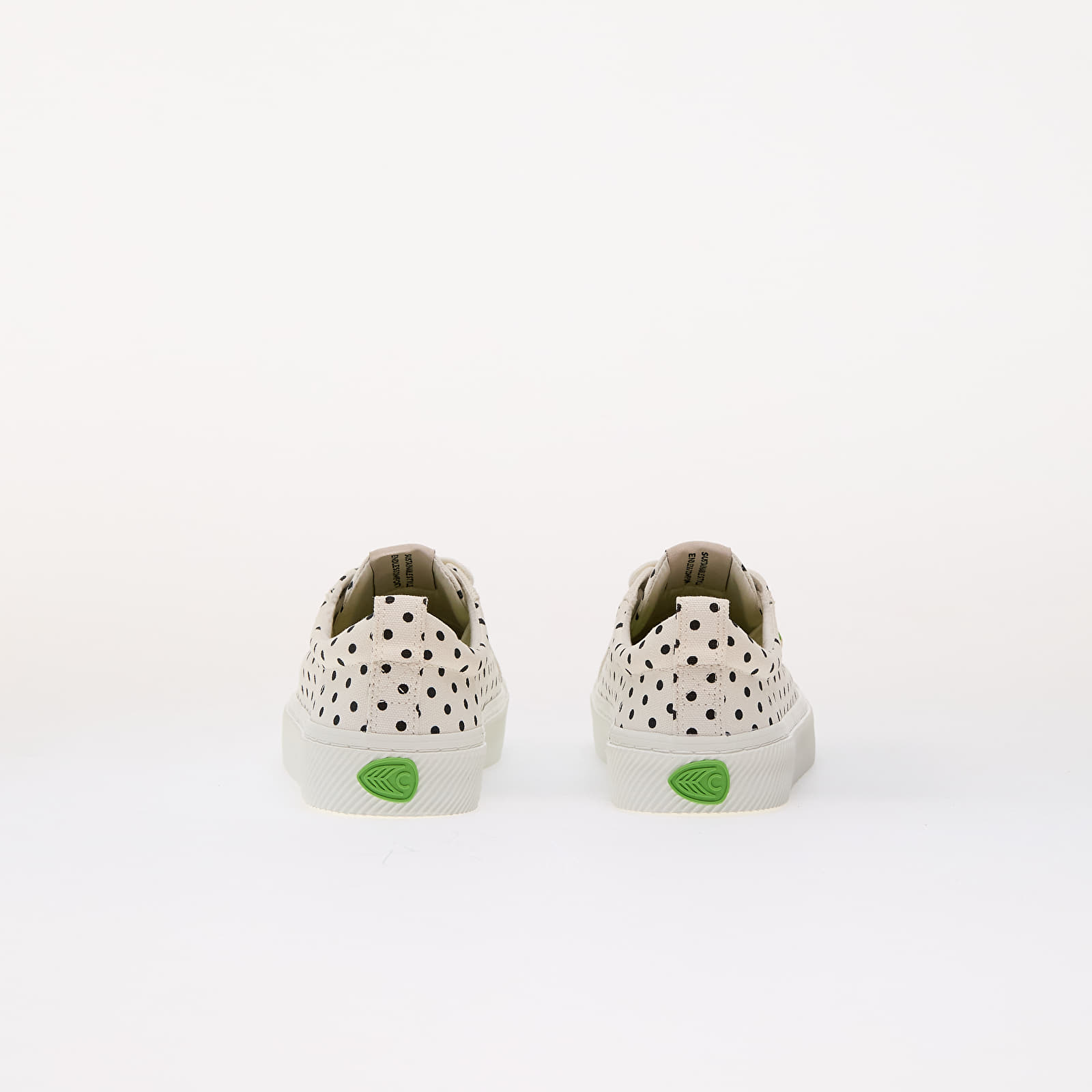 Naiste tossud ja kingad Cariuma W Oca Low White Polka Dots