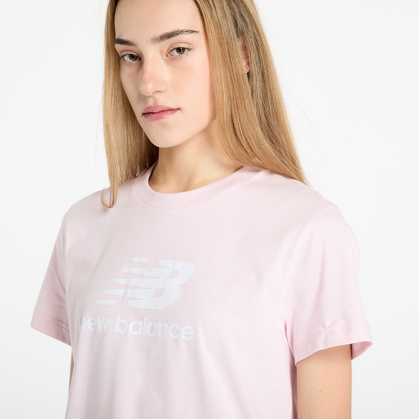 Trička New Balance Sport Essentials Jersey Lo Pink